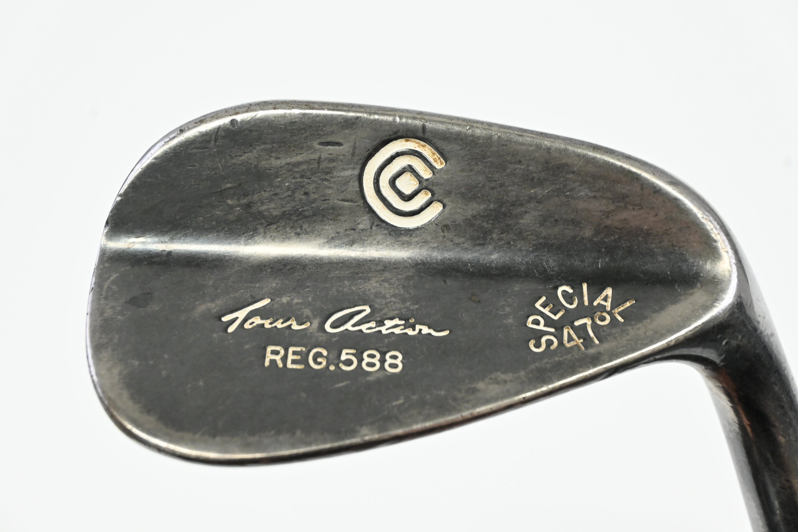Cleveland 588 Tour Action Pitching Wedge / 47 Degree / Wedge Flex Dynamic Gold