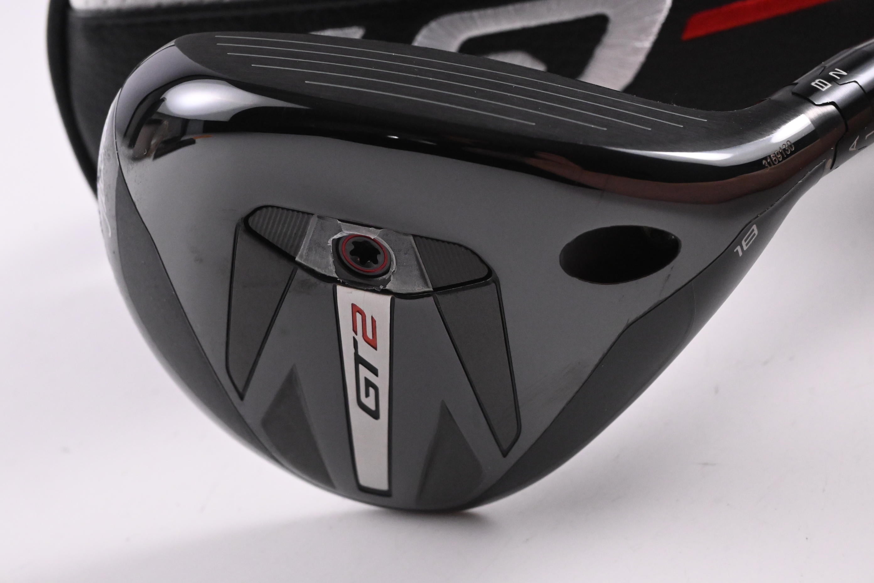 Titleist GT2 #5 Wood / 18 Degree / Regular Flex Denali Red 60 Shaft