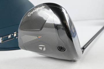 Taylormade Qi4D Max Driver / 10.5 Degree / Regular Flex REAX Blue 50 Shaft