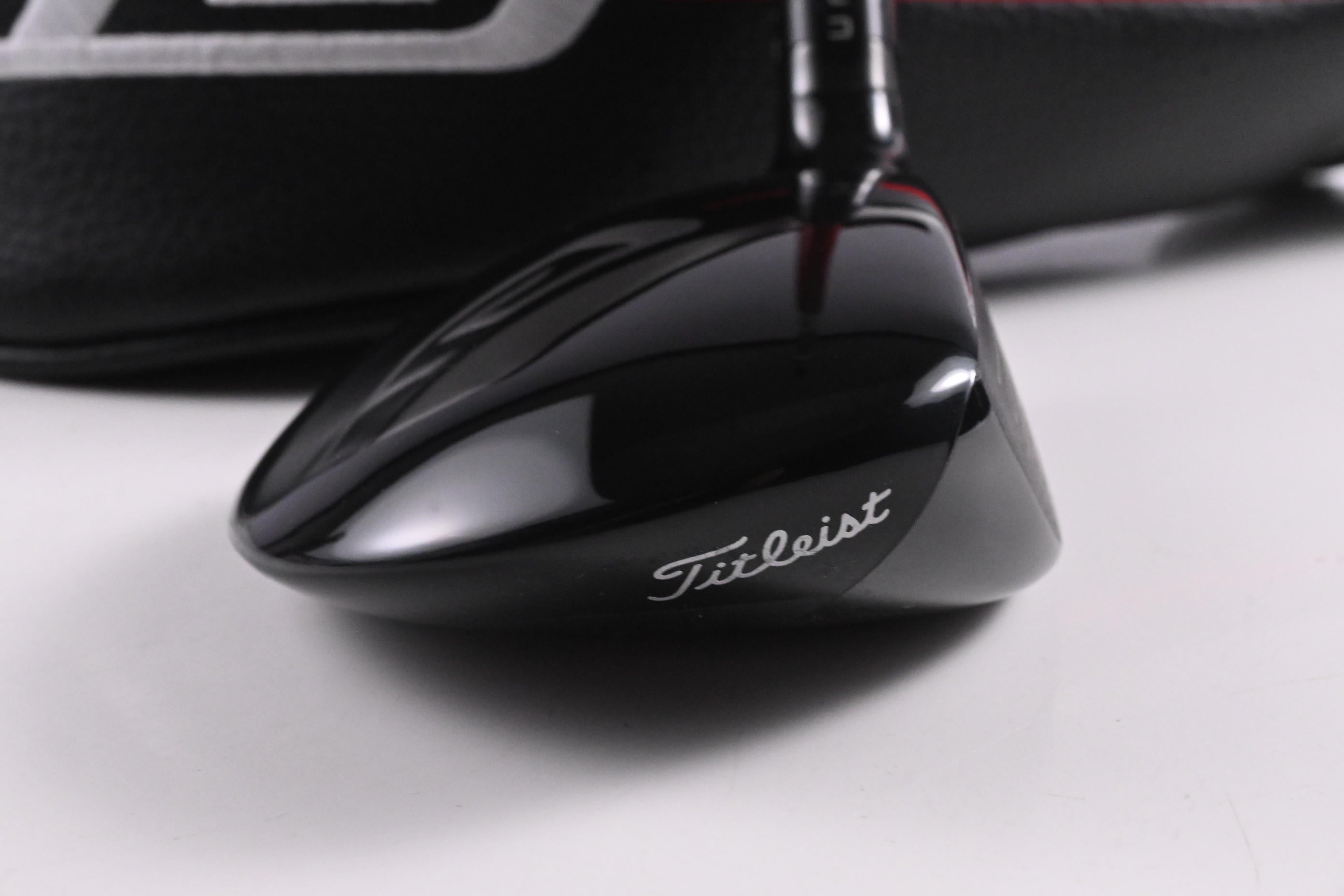 Titleist GT2 #5 Wood / 18 Degree / Regular Flex Denali Red 60 Shaft