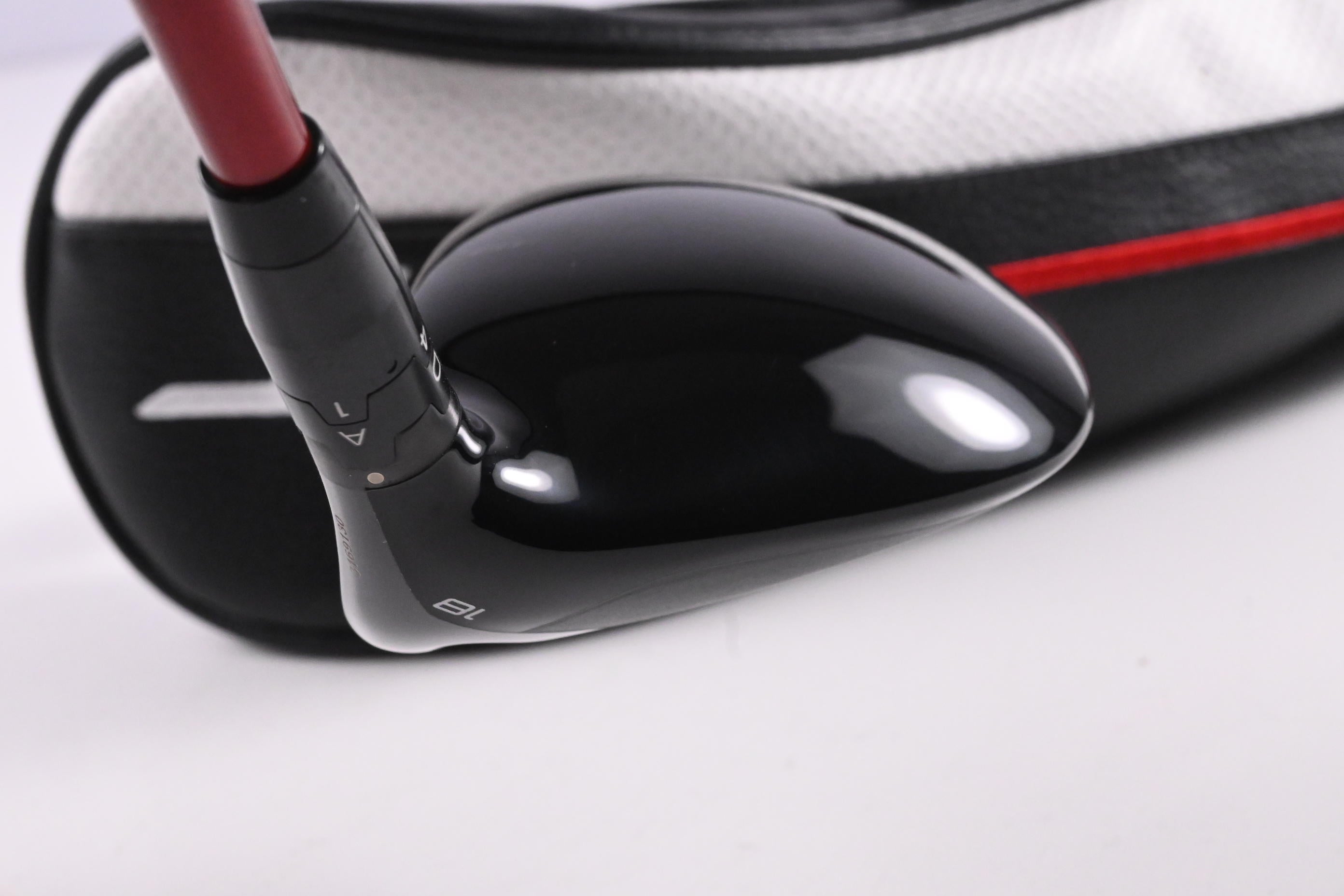 Titleist GT2 #5 Wood / 18 Degree / Regular Flex Denali Red 60 Shaft
