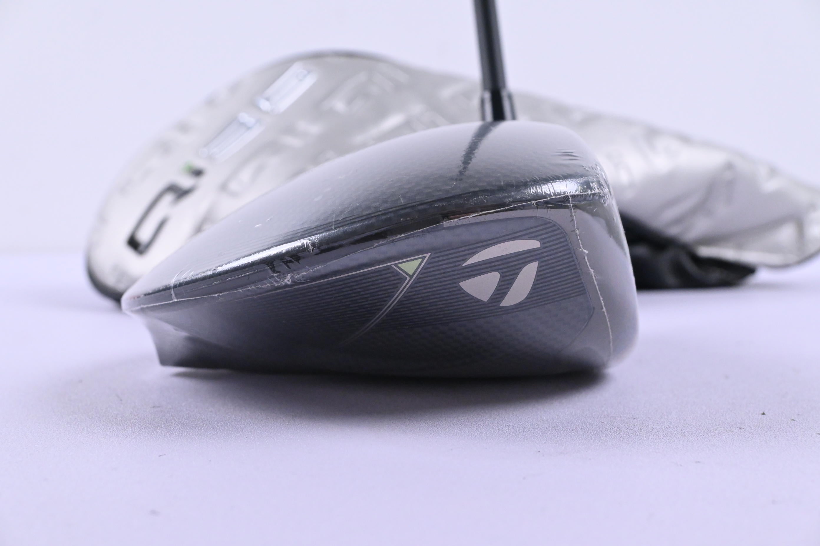 Taylormade Qi35 Driver / 12 Degree / Regular Flex Vanquish 5 Shaft