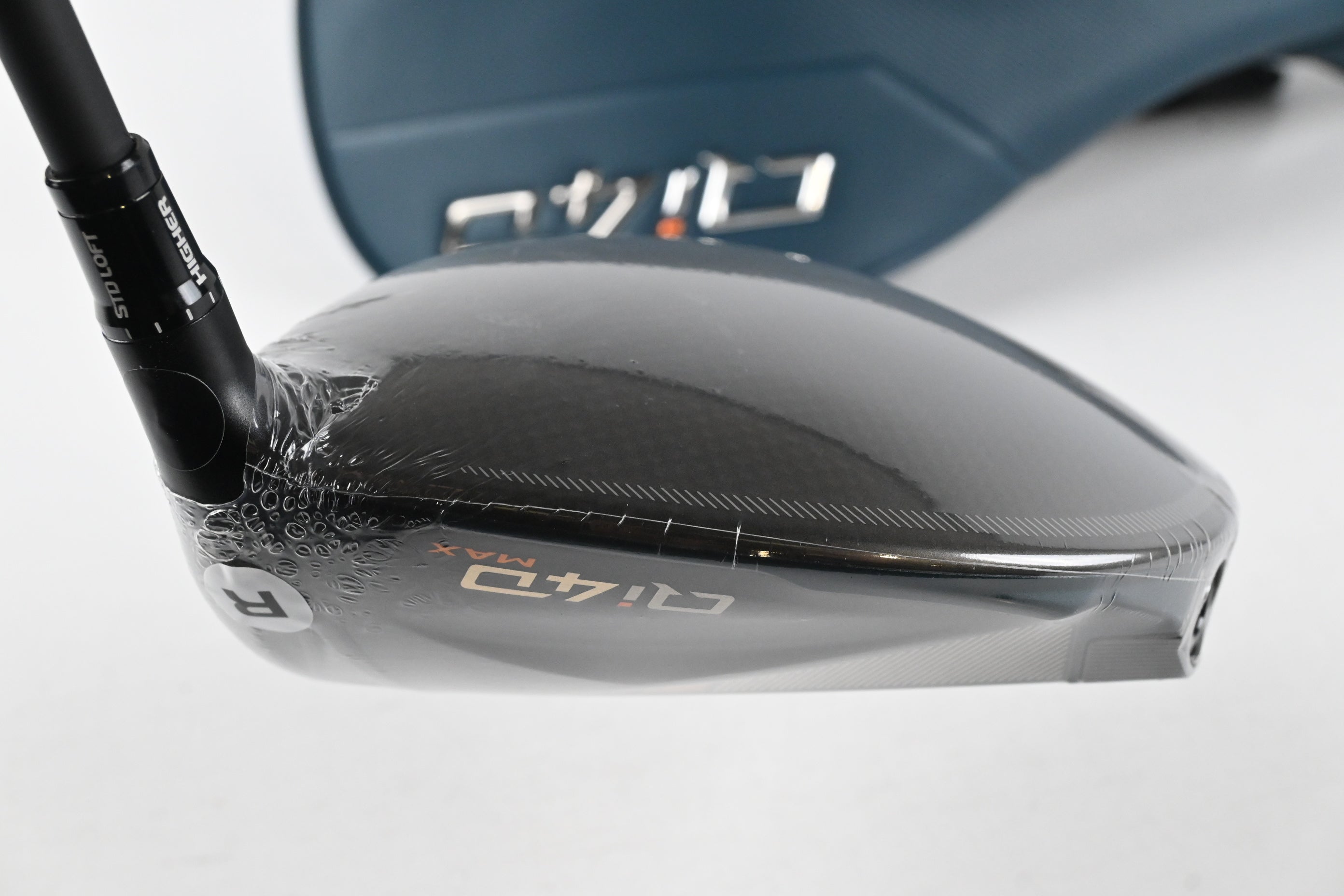 Taylormade Qi4D Max Driver / 10.5 Degree / Regular Flex REAX Blue 50 Shaft