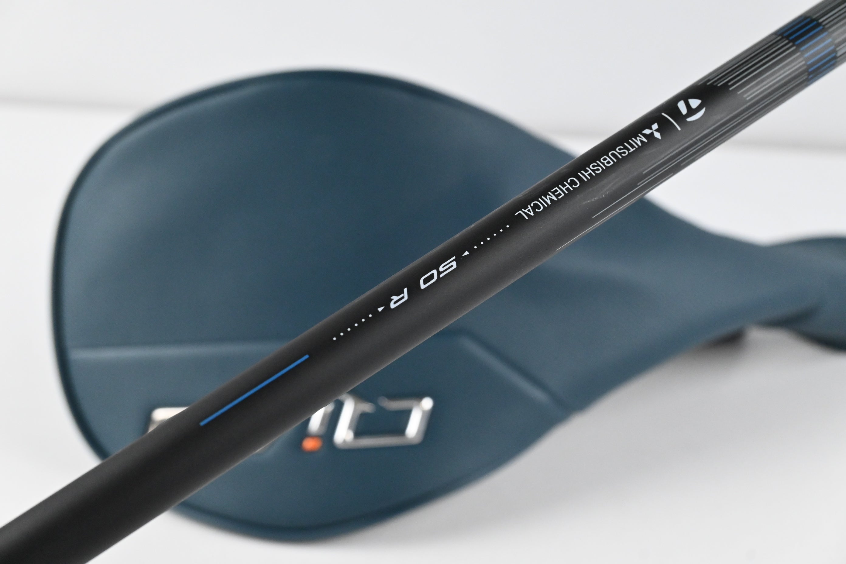 Taylormade Qi4D Max Driver / 10.5 Degree / Regular Flex REAX Blue 50 Shaft
