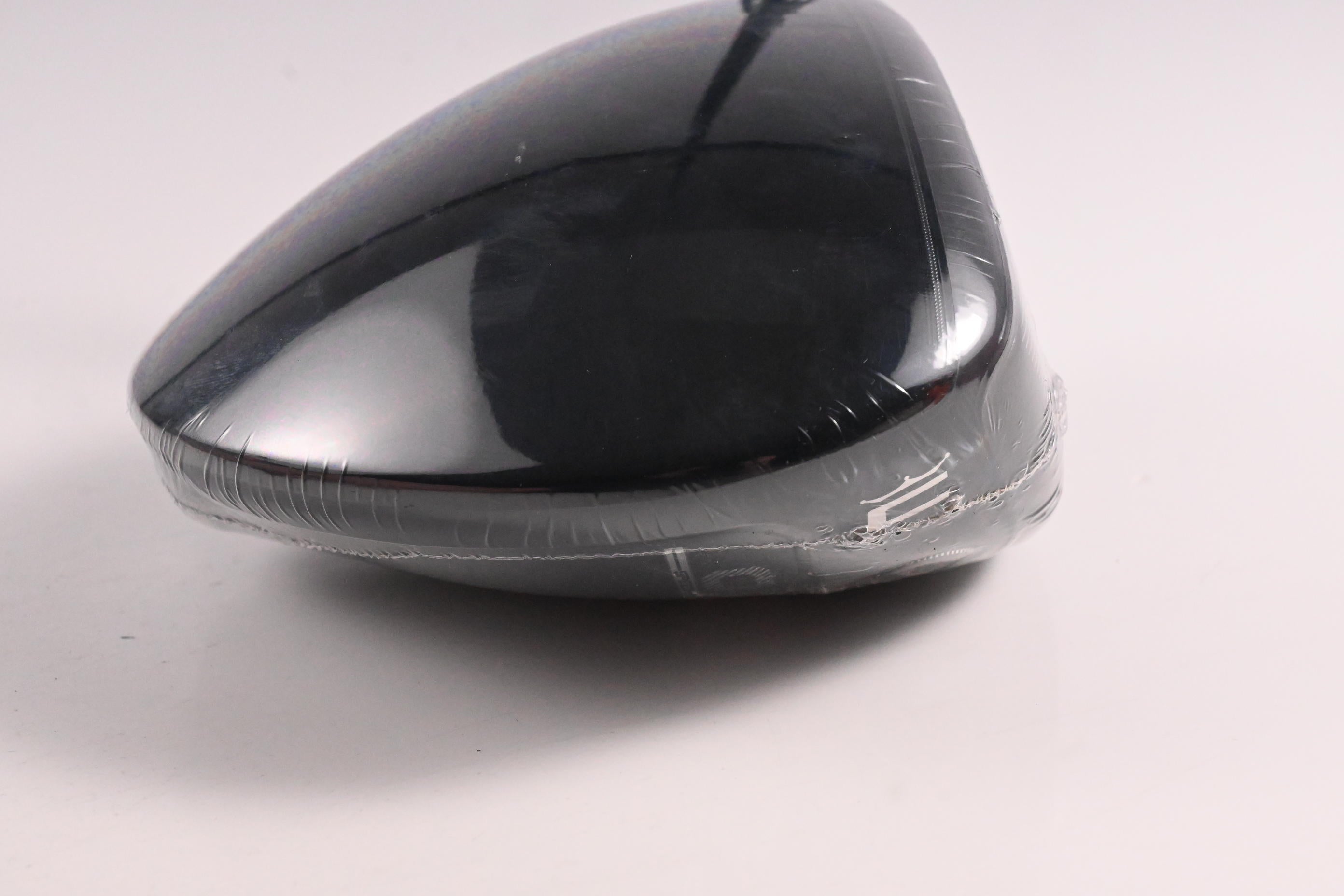 Cobra OPTM LS Driver / 9 Degree / X-Flex Kai'li White Darkwave 60 Shaft