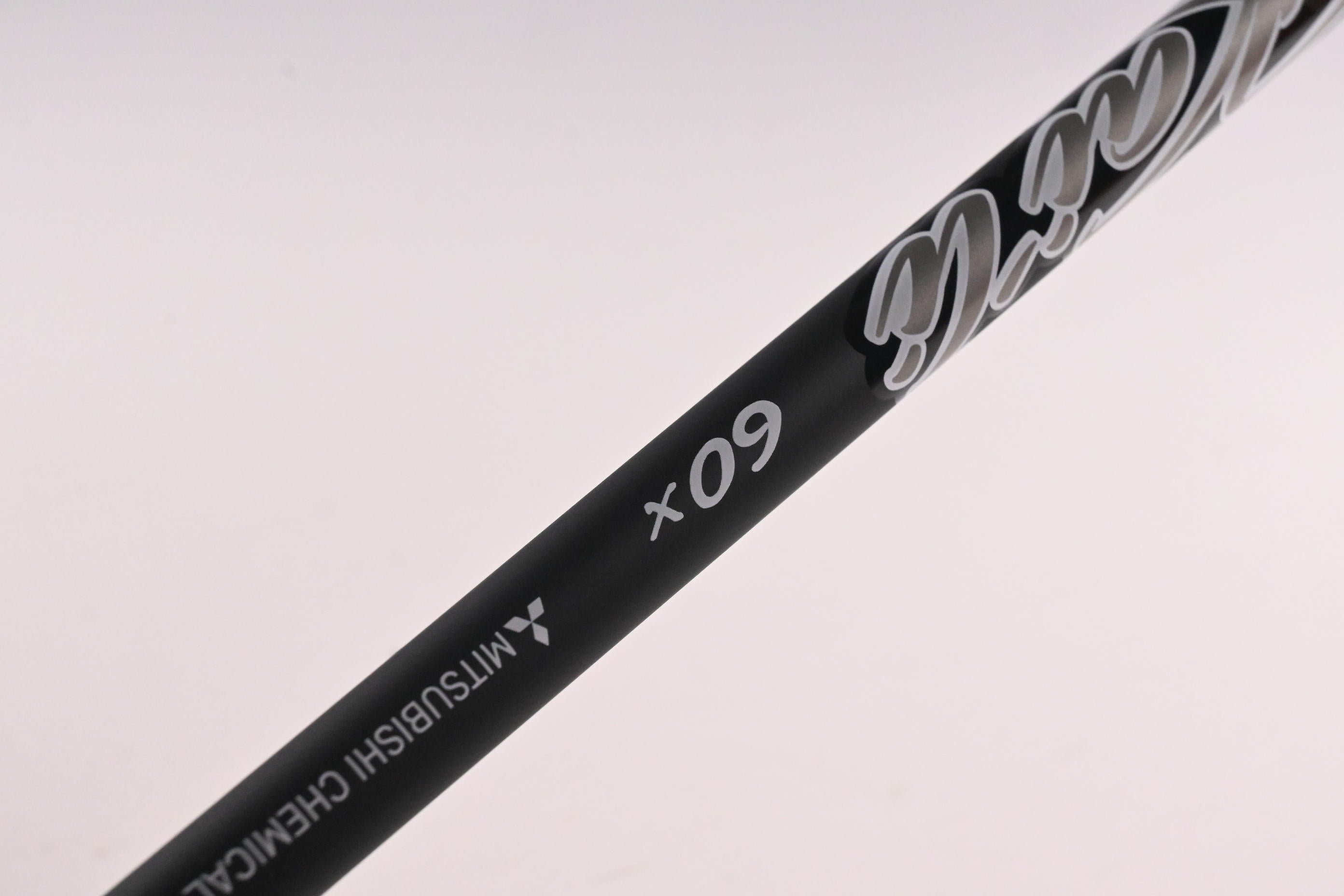 Cobra OPTM LS Driver / 9 Degree / X-Flex Kai'li White Darkwave 60 Shaft