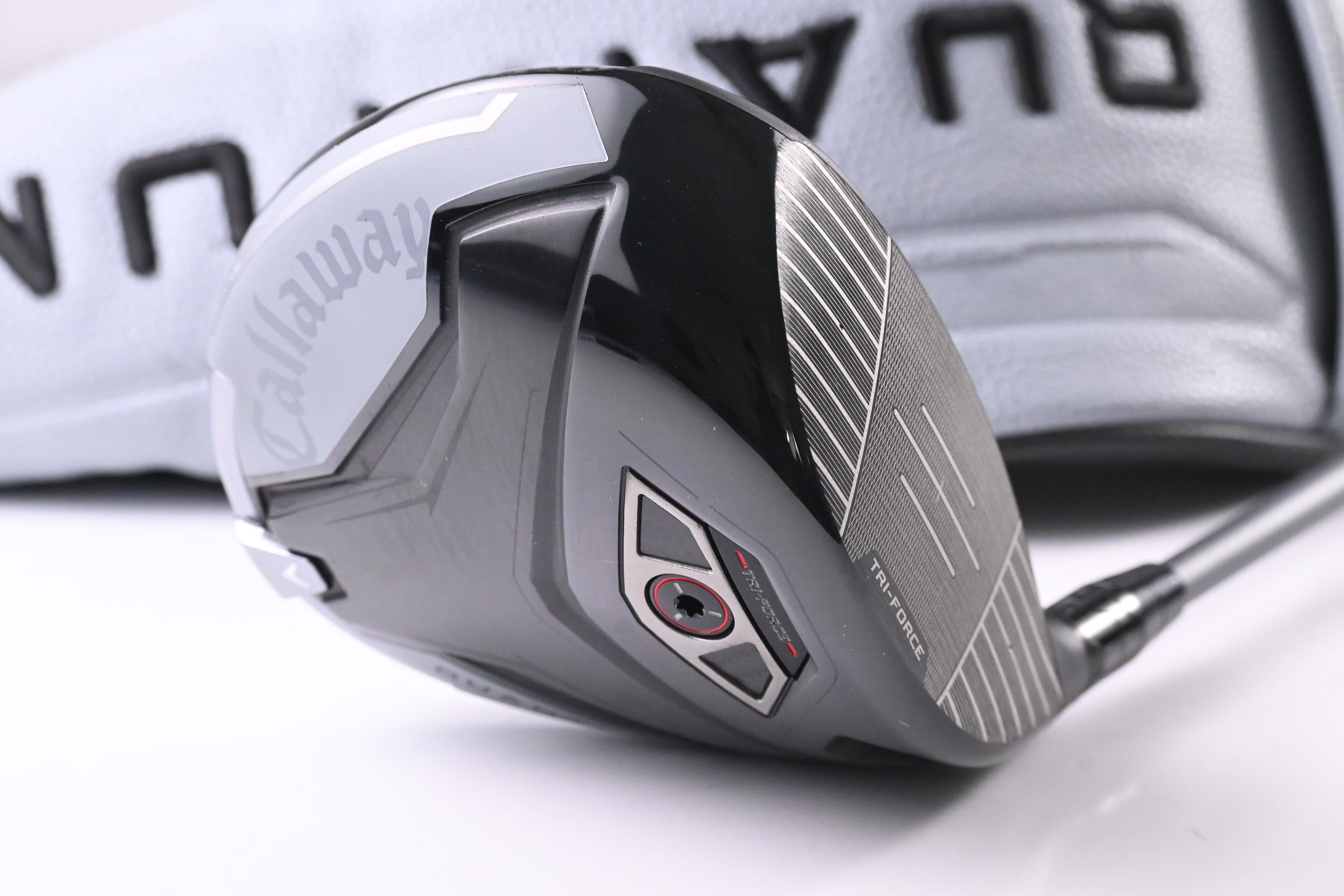 Callaway Quantum Max Driver / 10.5 Degree / Regular Flex Denali Frost Silver 50