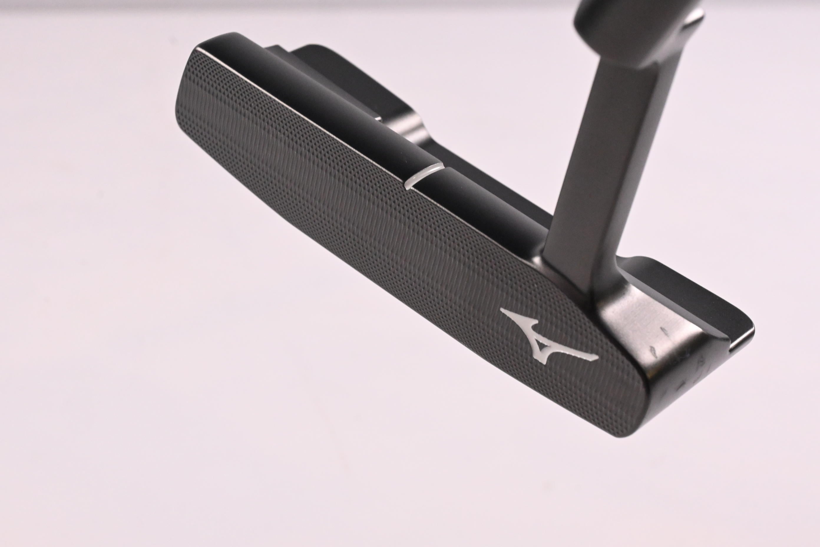 Mizuno M.Craft City Series Osaka P Putter / 34 Inch