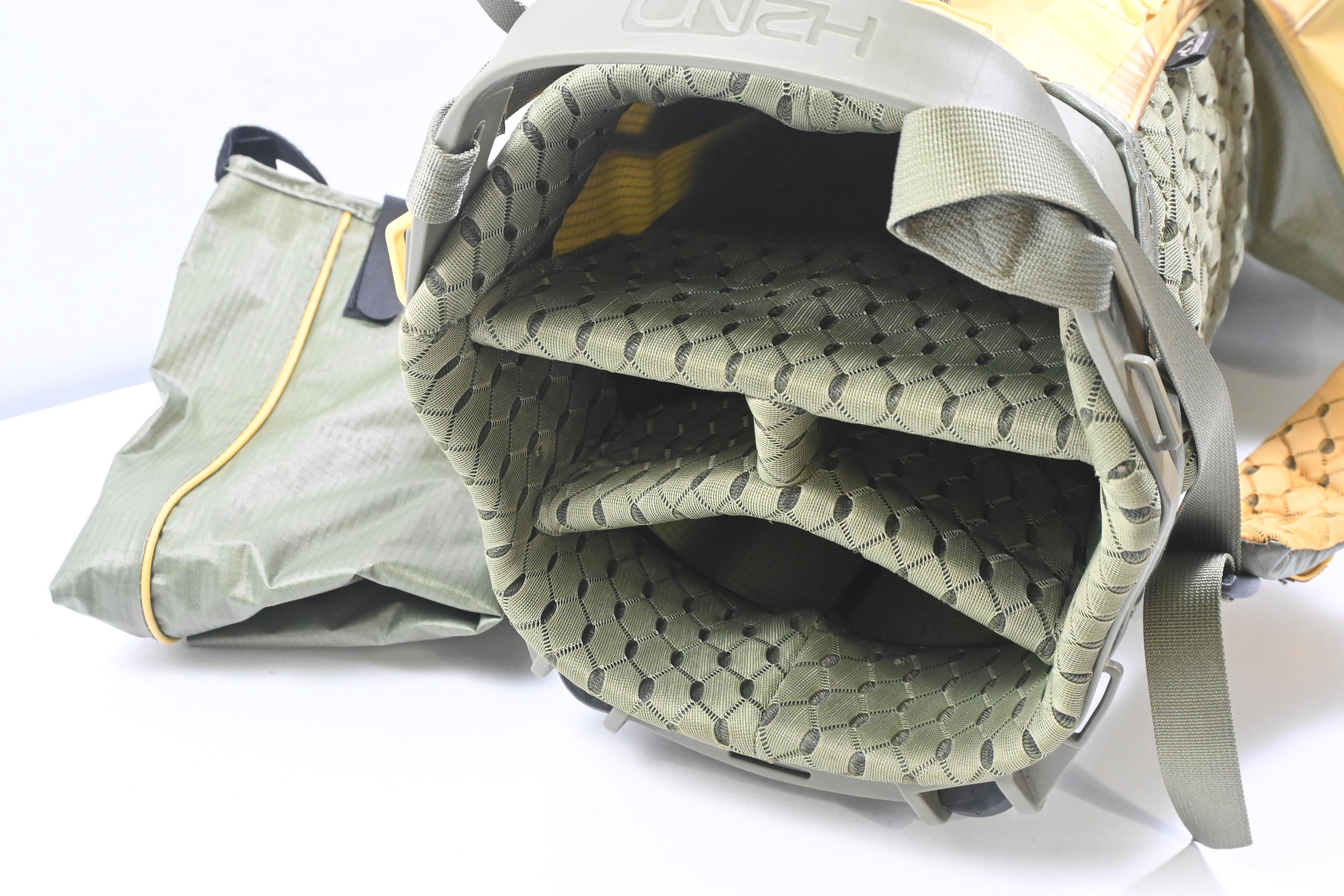 Sun Mountain H2N0 Stand Bag / 4-Way Divider / Yellow, Green