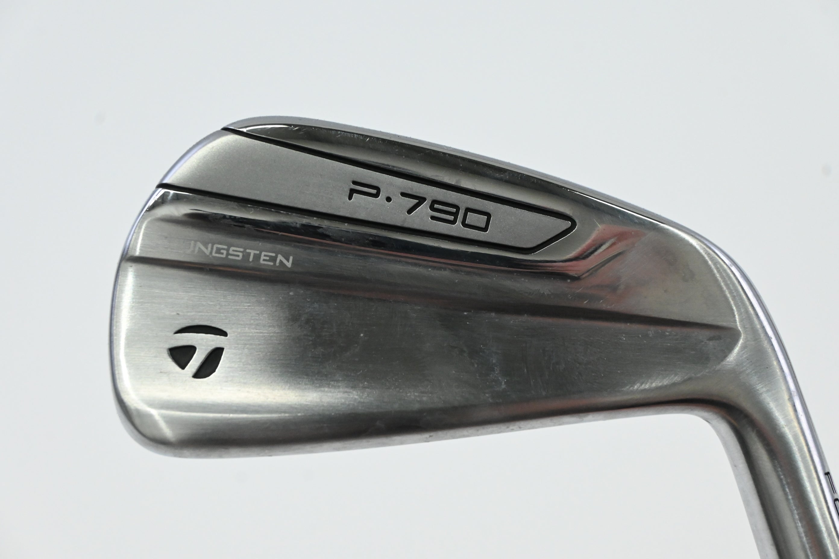 Taylormade P790 UDI 2019 #2 Iron / 17 Degree / Stiff Flex HZRDUS Smoke 90 Shaft