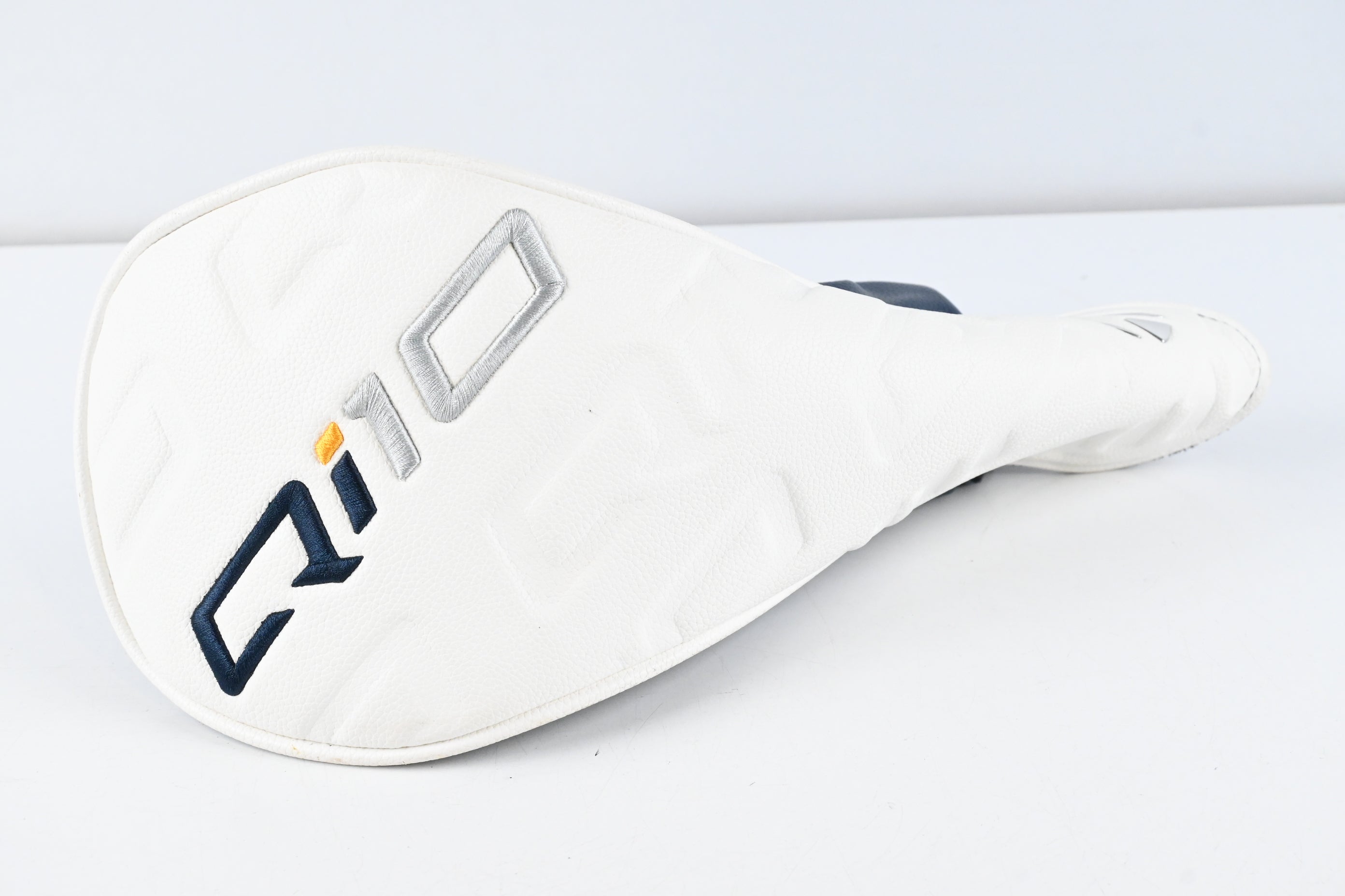 Taylormade Qi10 Driver / 10.5 Degree / Regular Flex Ventus TR Blue 5 Shaft
