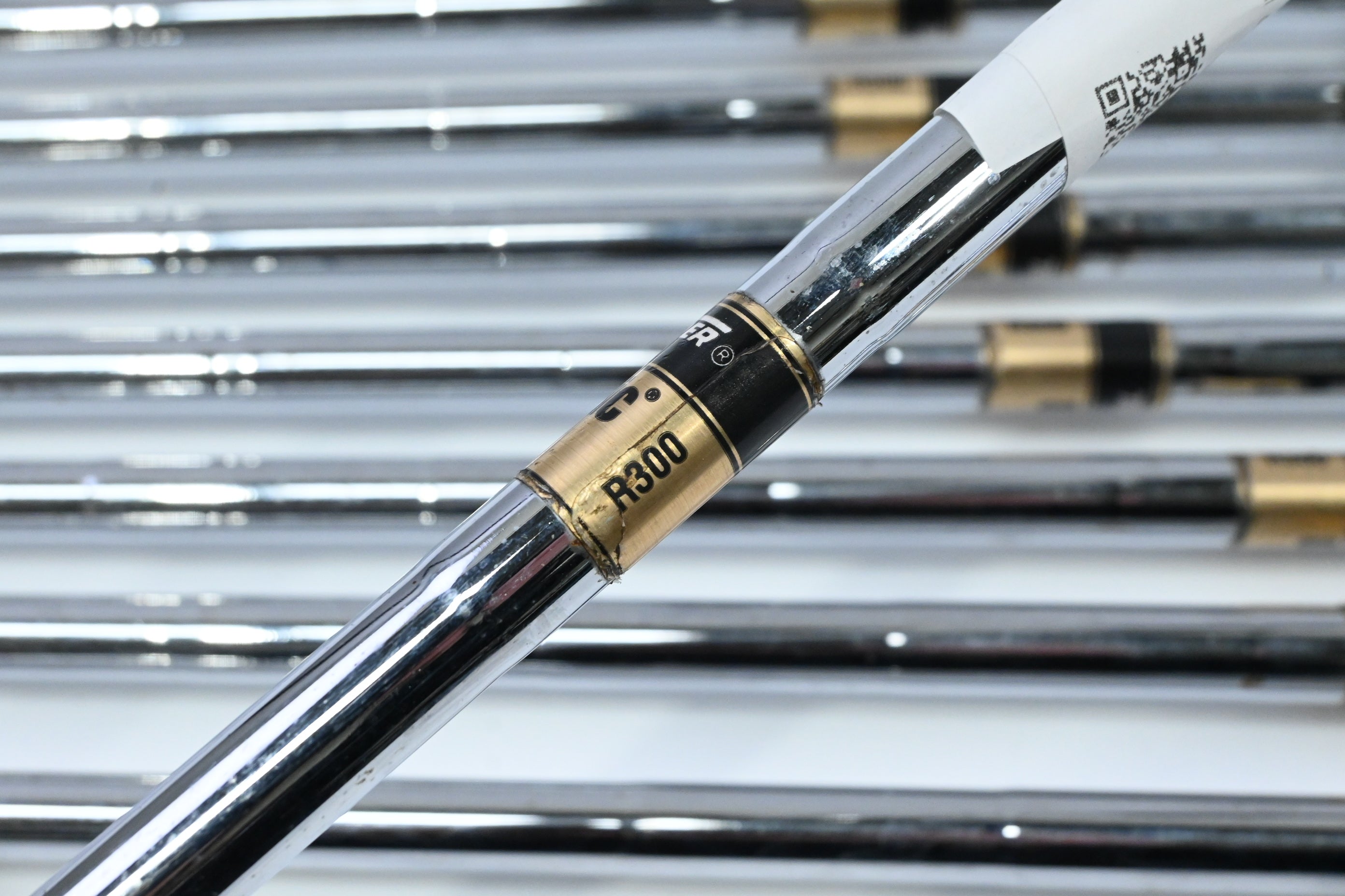 Titleist DCI 762 Irons / 3-PW / Regular Flex Dynamic Gold R300 Shafts