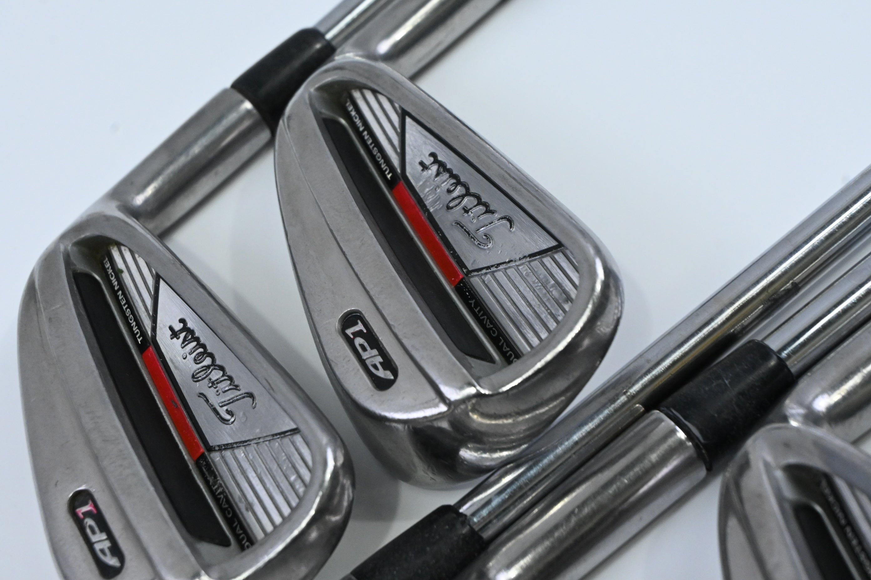 Titleist AP1 710 Irons / 6-PW / Regular Flex Dynamic Gold Shafts