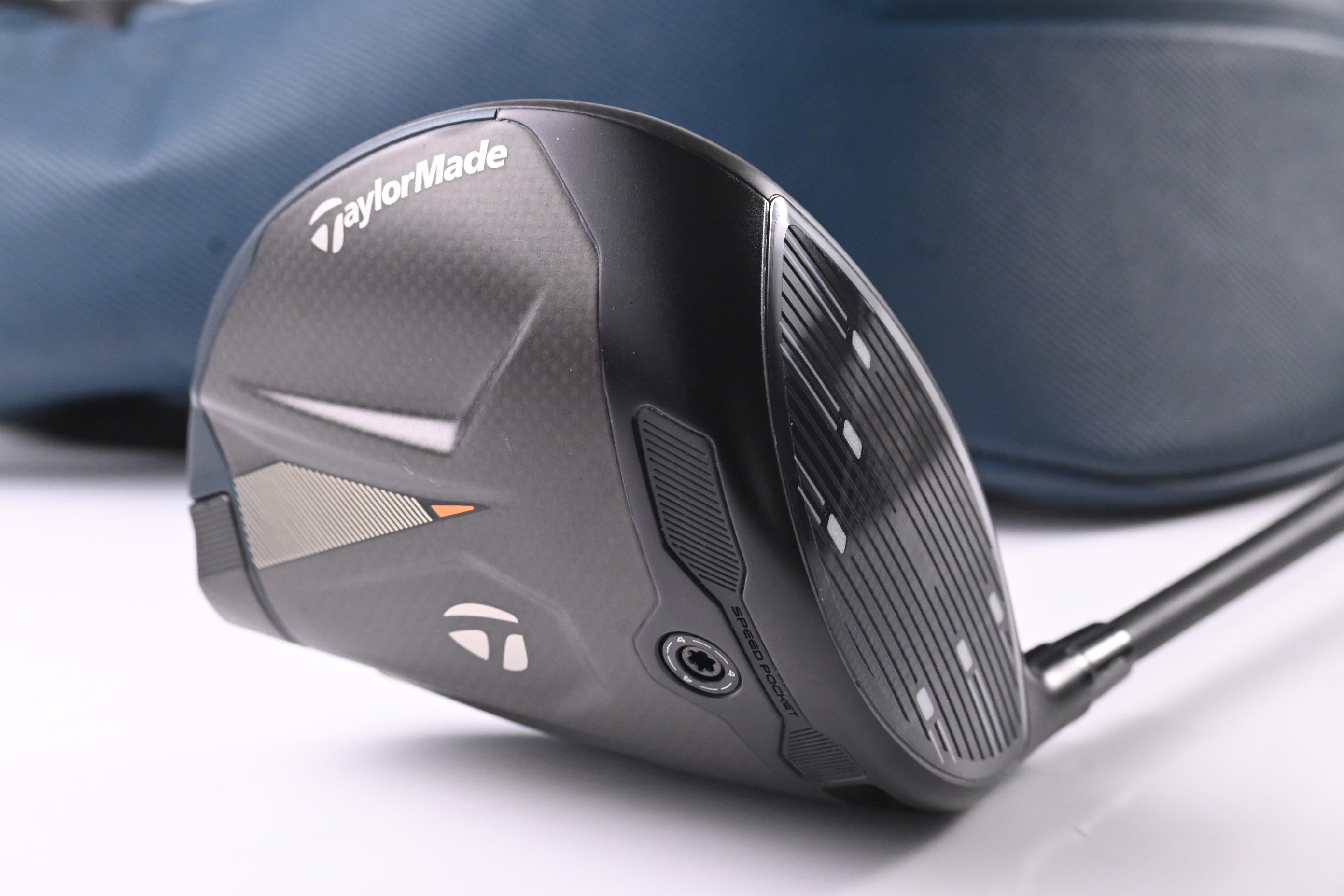 Taylormade Qi4D Max Driver / 9 Degree / Stiff Flex REAX White 60 Shaft
