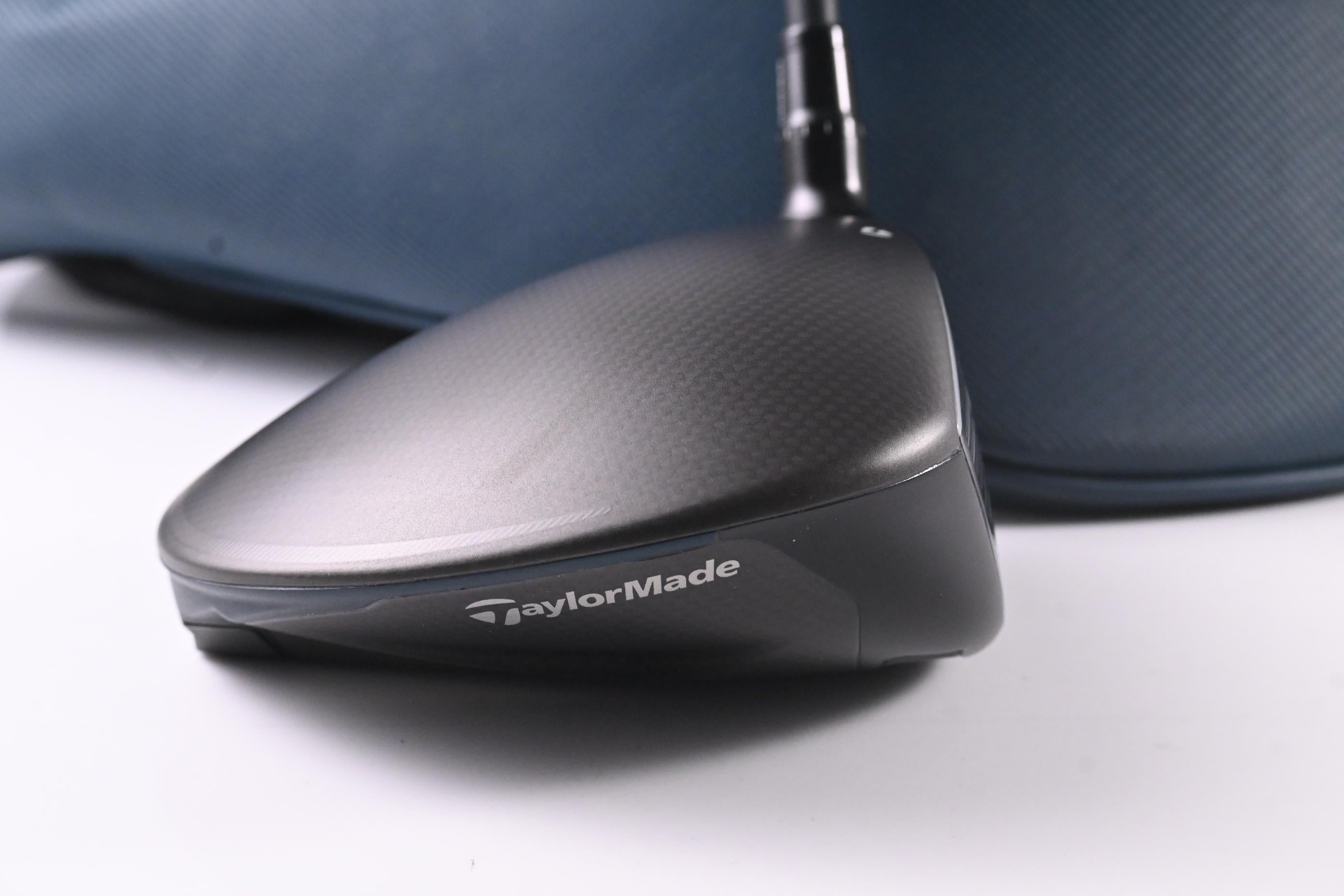 Taylormade Qi4D Max Driver / 9 Degree / Stiff Flex REAX White 60 Shaft