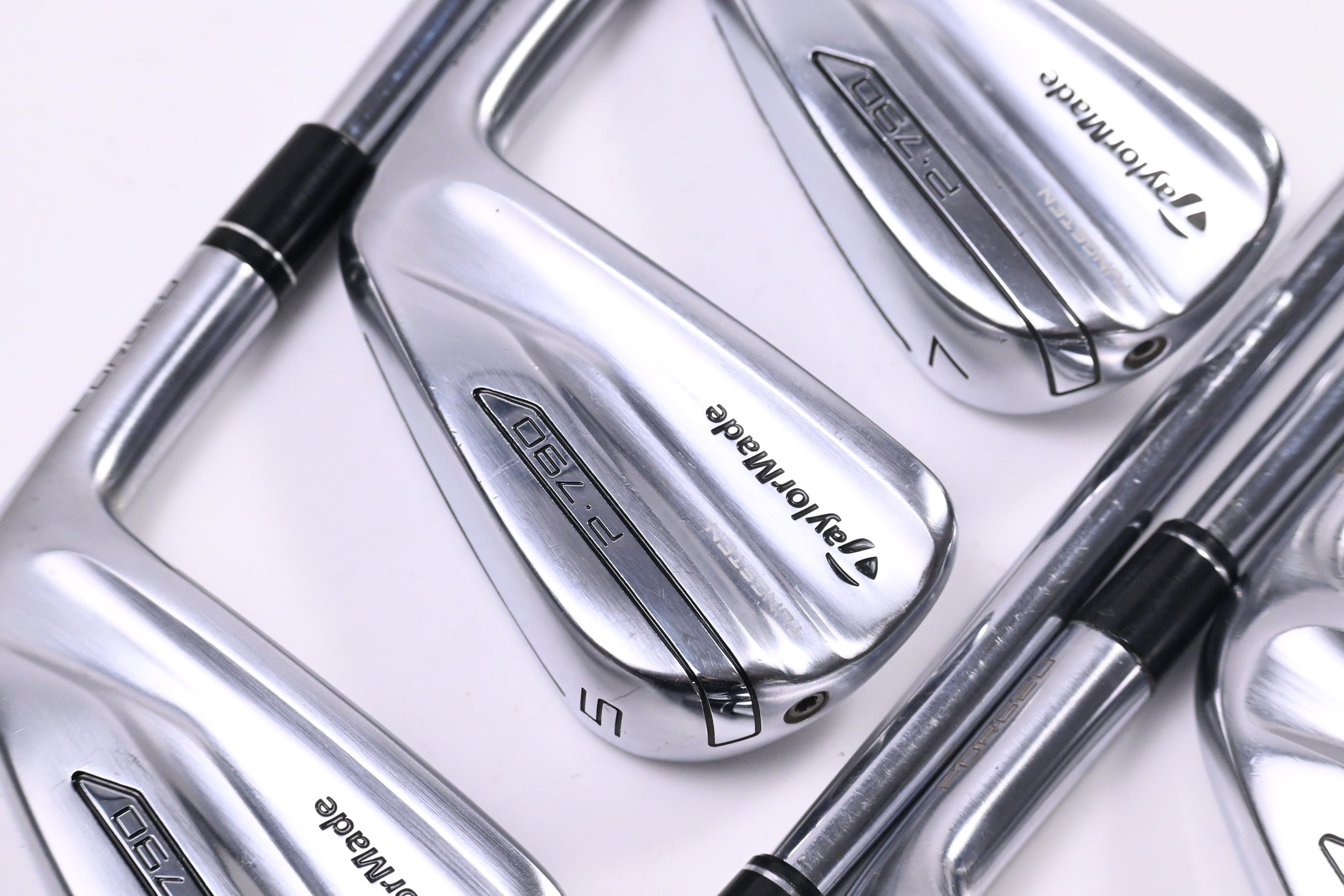 Taylormade P790 2017 Irons / 4-PW / Regular Flex Dynamic Gold SL R300 Shafts