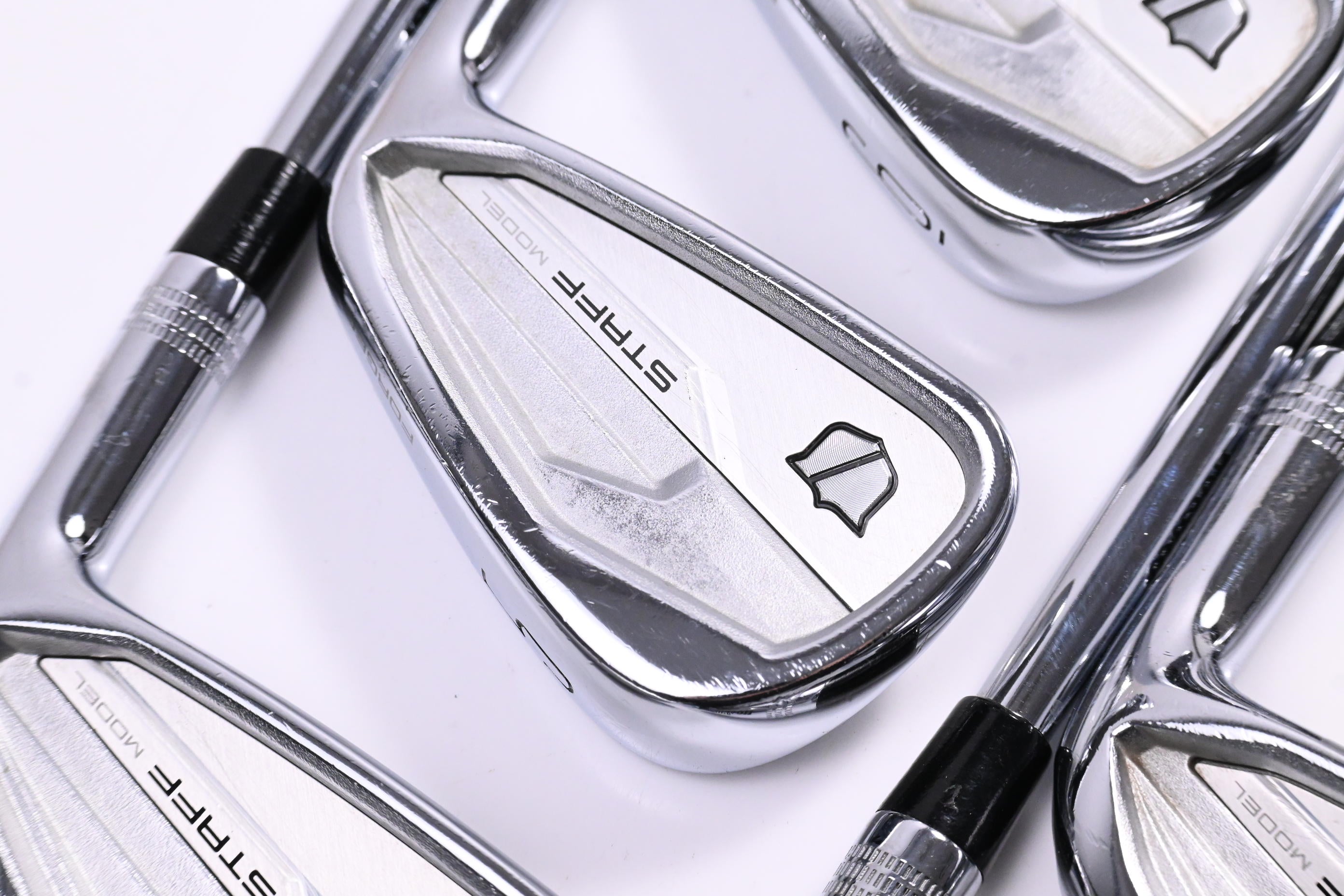 Wilson Staff Model 2024 CB Irons / 4-9i / Stiff Flex Dynamic Gold 115 MID S300