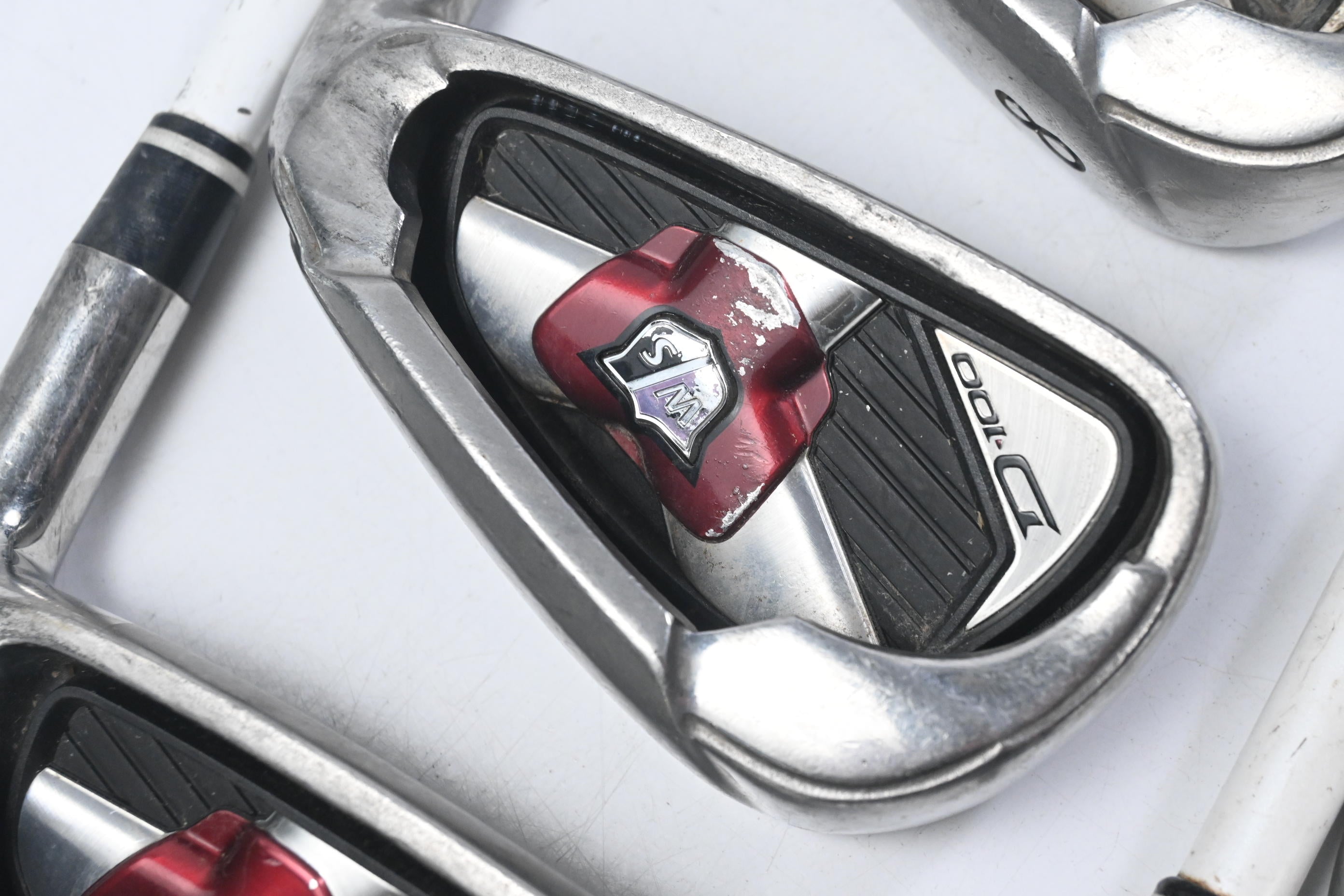 Wilson D100 Irons / 5-PW+GW+SW / Regular Flex Matrix Studio 6.1 Shafts