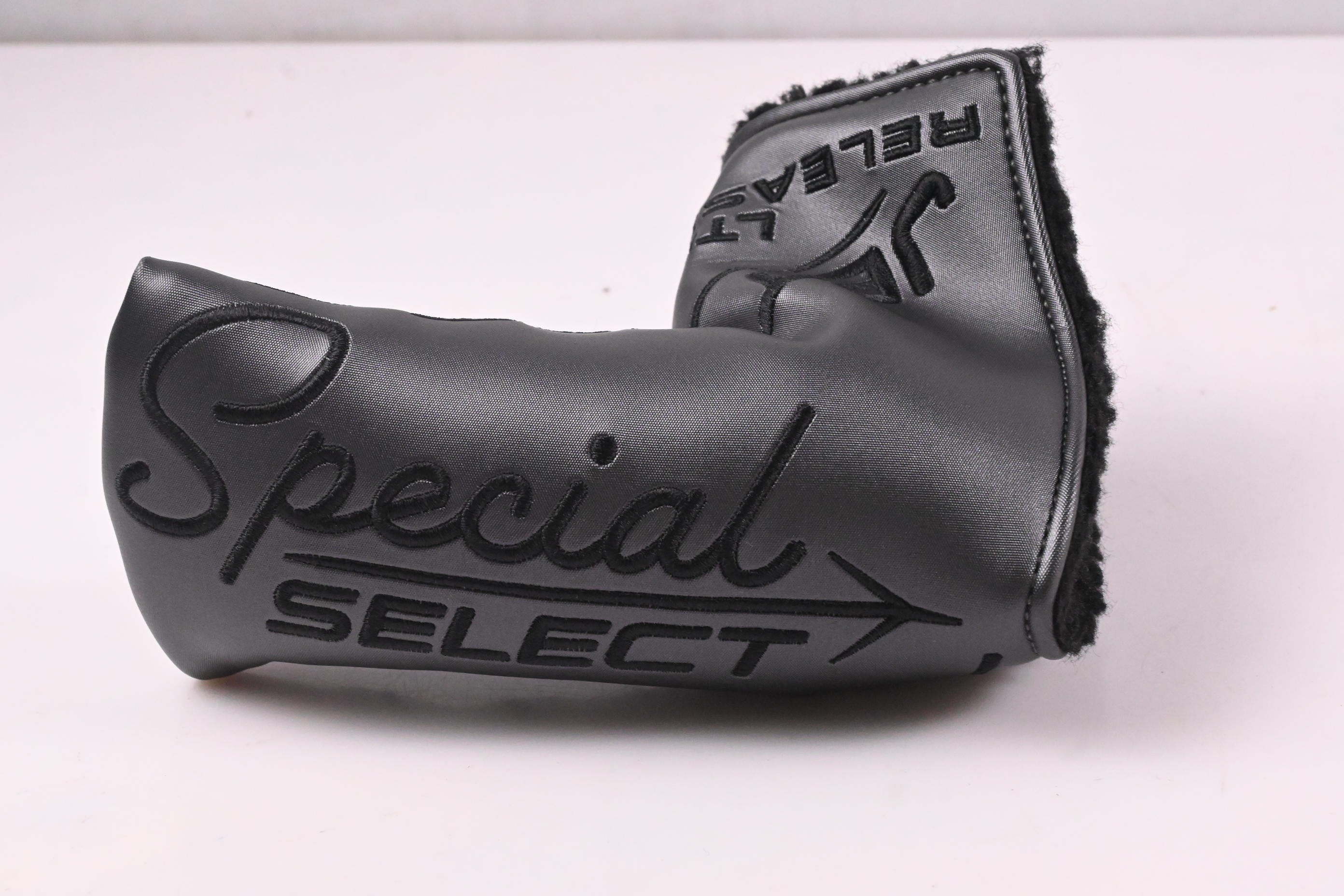 Scotty Cameron Special Select Jet Set Newport + Putter / 35 Inch