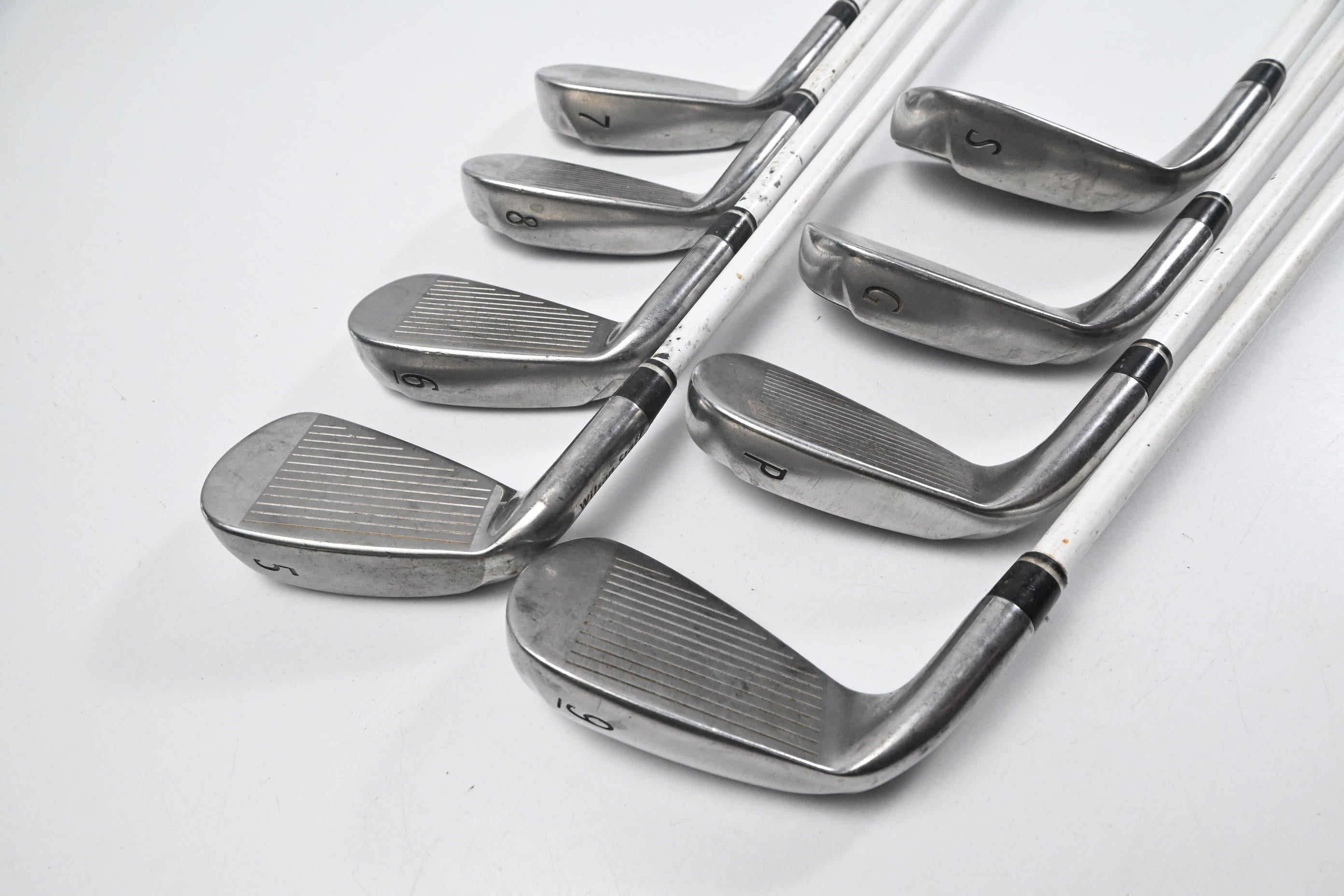 Wilson D100 Irons / 5-PW+GW+SW / Regular Flex Matrix Studio 6.1 Shafts