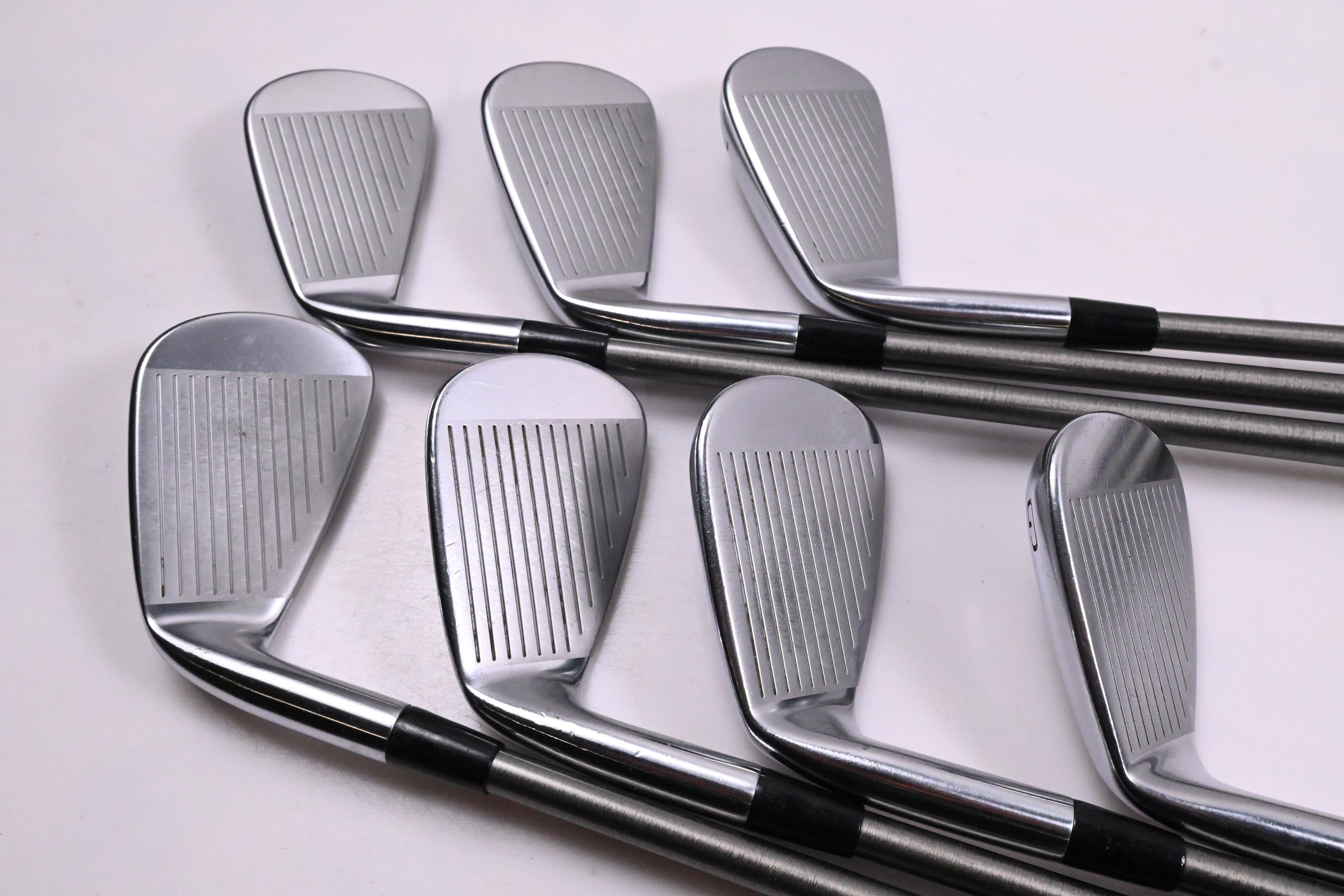Mizuno Pro 225 Irons / 5-PW+GW / Regular Flex Aerotech Steel Fiber 95 Shafts