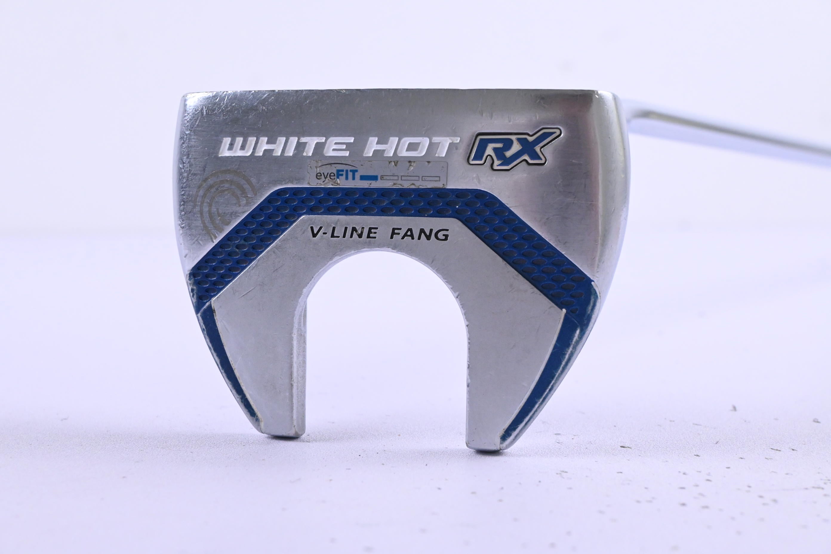 Odyssey White Hot RX V-Line Fang Putter / 34 Inch