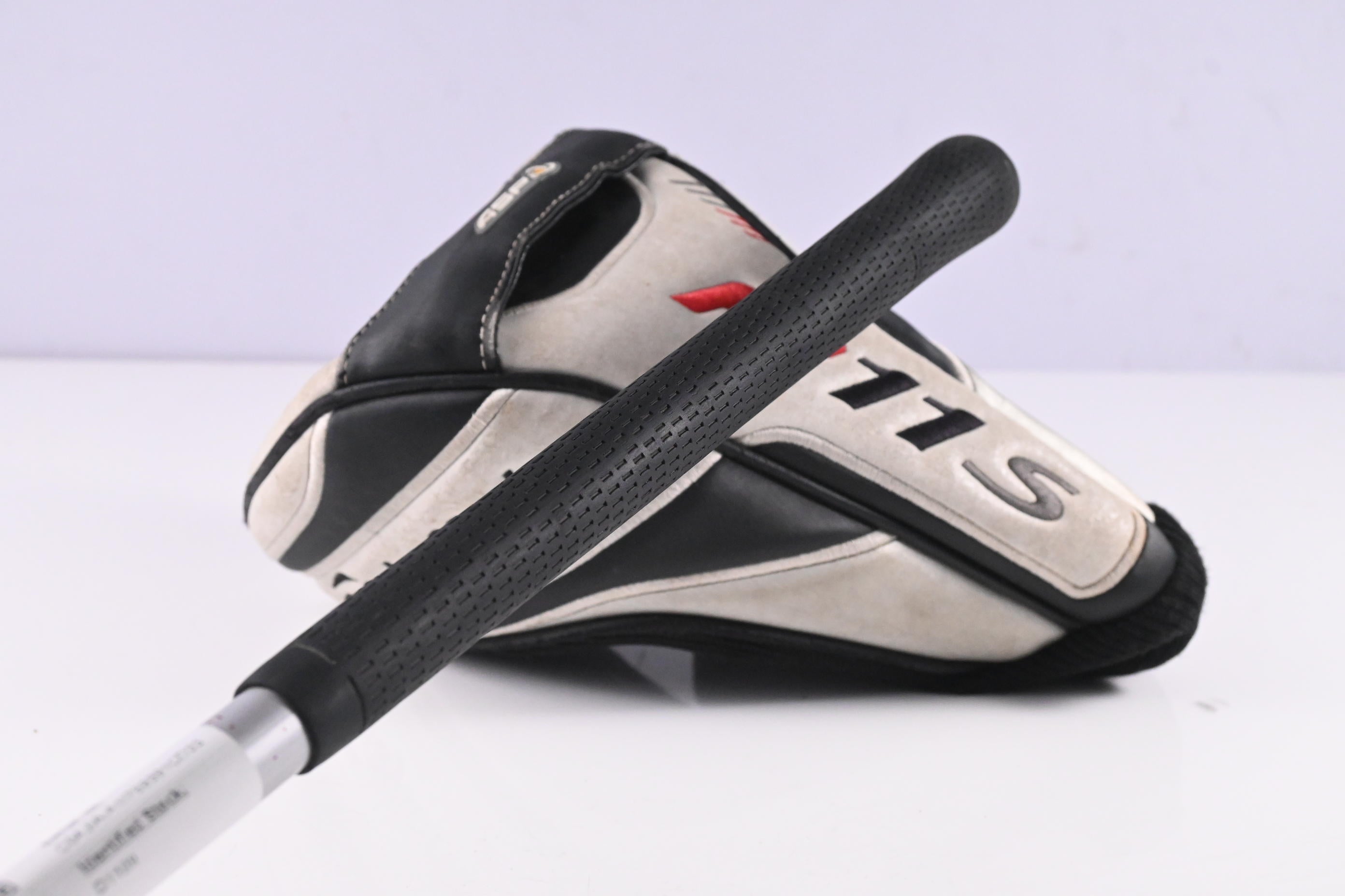 Taylormade R11S Driver / 9 Degree / Regular Flex Aldila RIP Phenom 60 Shaft