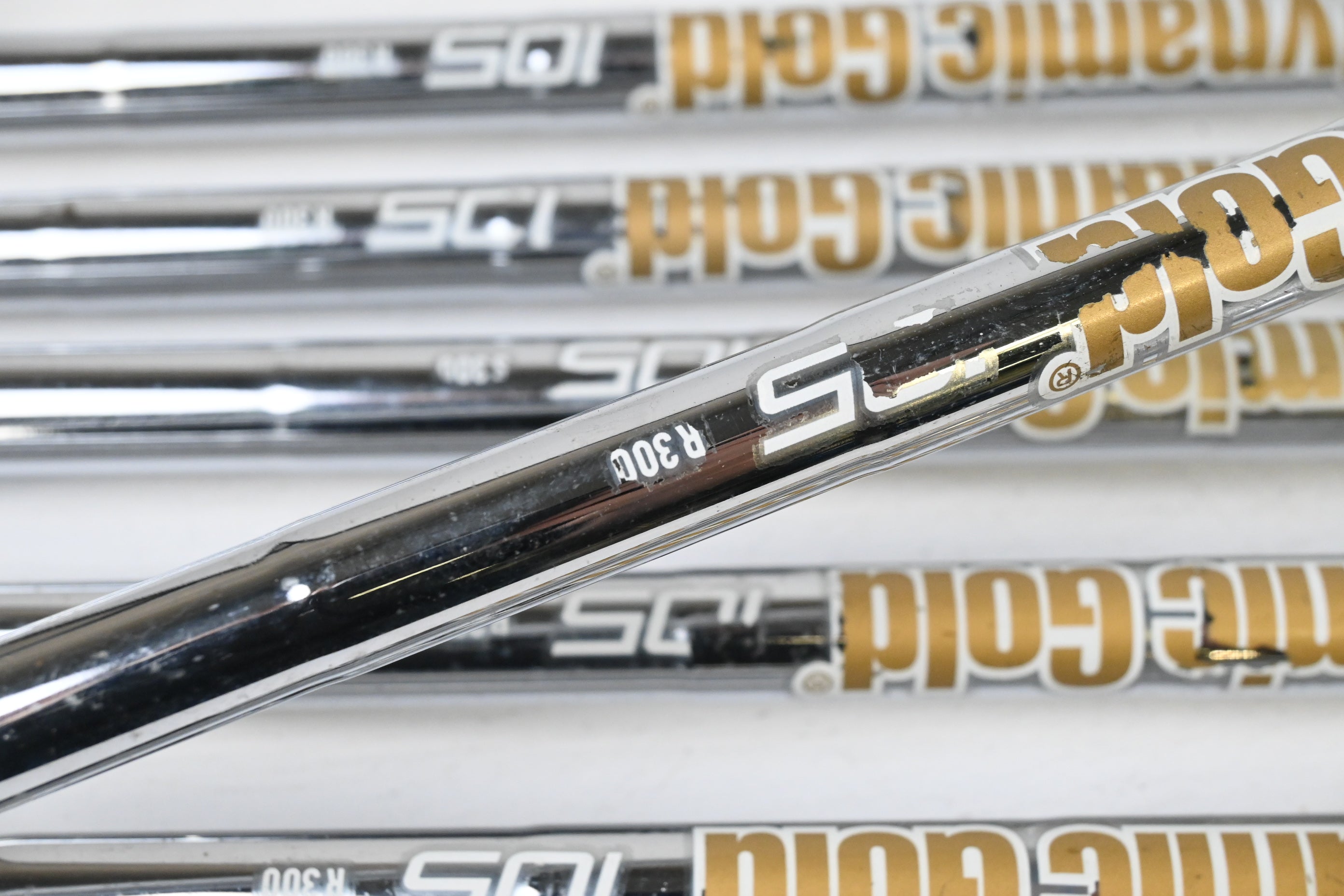 Ping G425 Irons / 5-PW+SW / Blue Dot / Regular Flex Dynamic Gold R300 Shafts