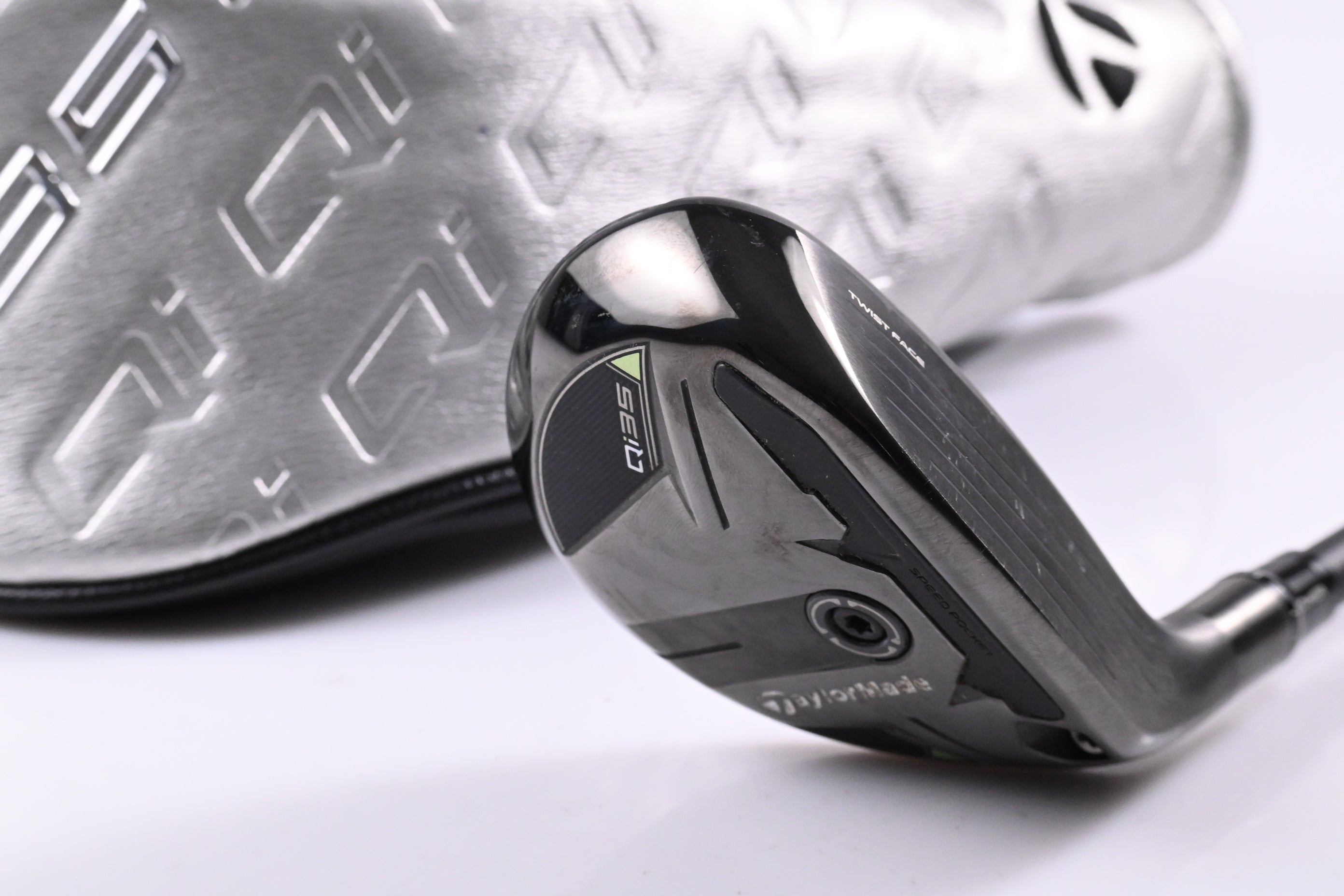 Taylormade Qi35 #4 Hybrid / 22 Degree / Regular Flex Fujikura Ventus Blue 6