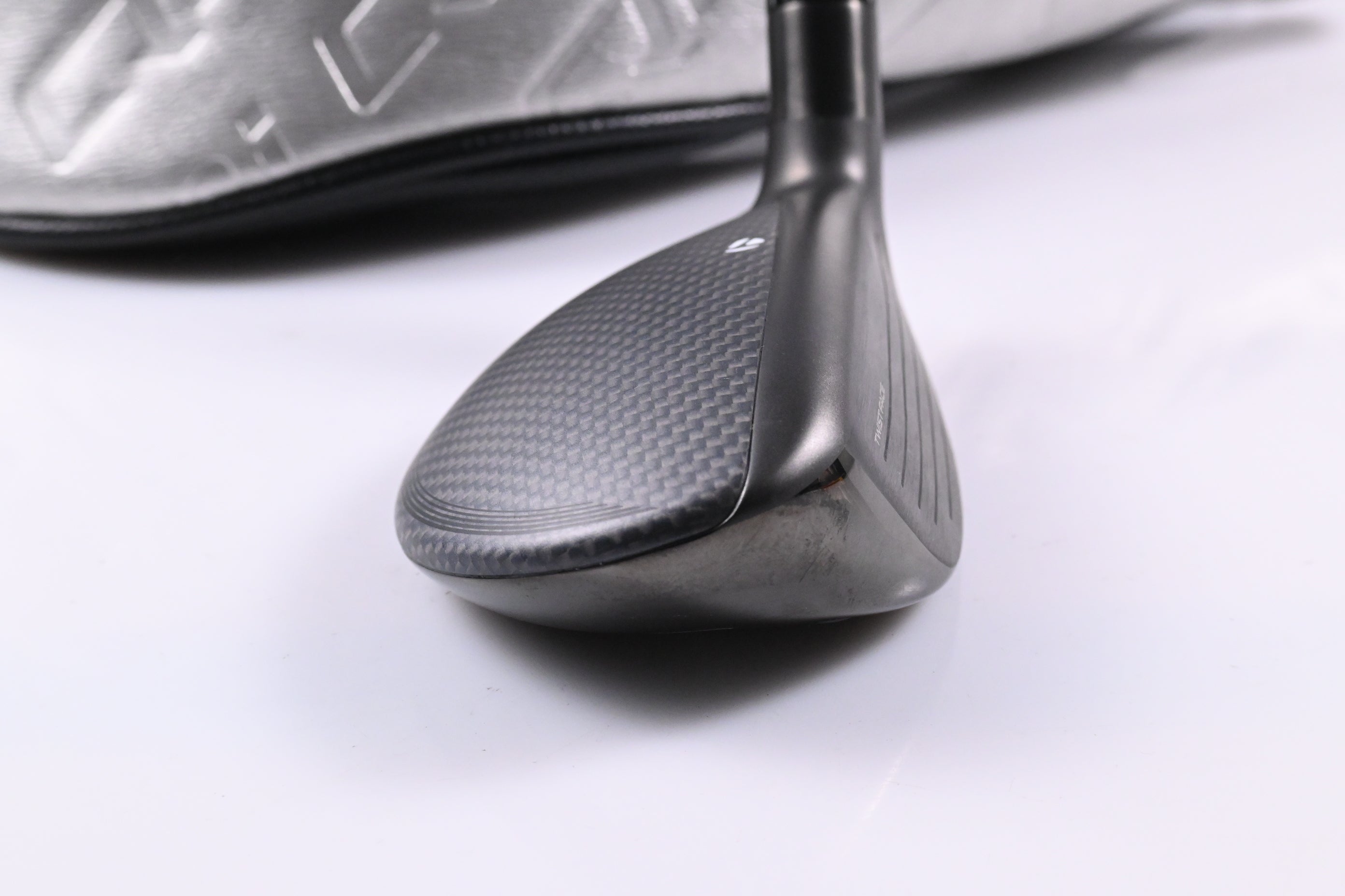 Taylormade Qi35 #4 Hybrid / 22 Degree / Regular Flex Fujikura Ventus Blue 6