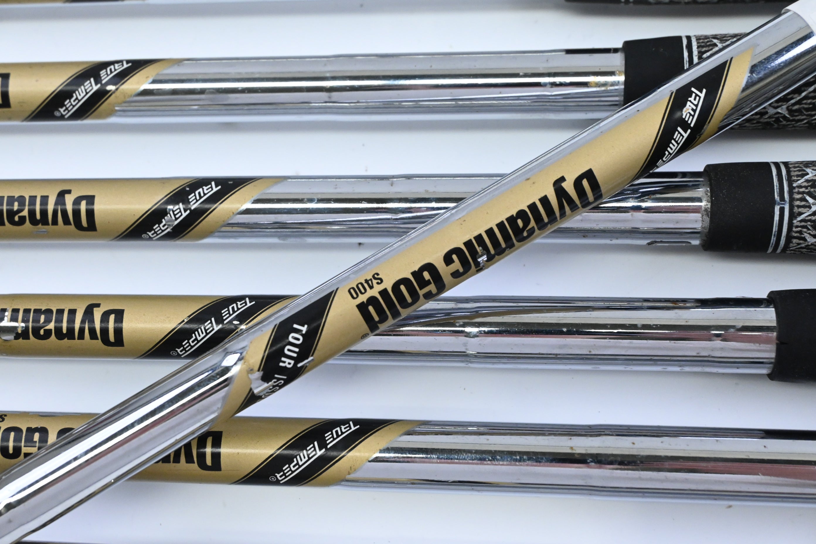 Ping i230 Irons / 4-PW / Black Dot / Stiff Flex Dynamic Gold S400 Shafts