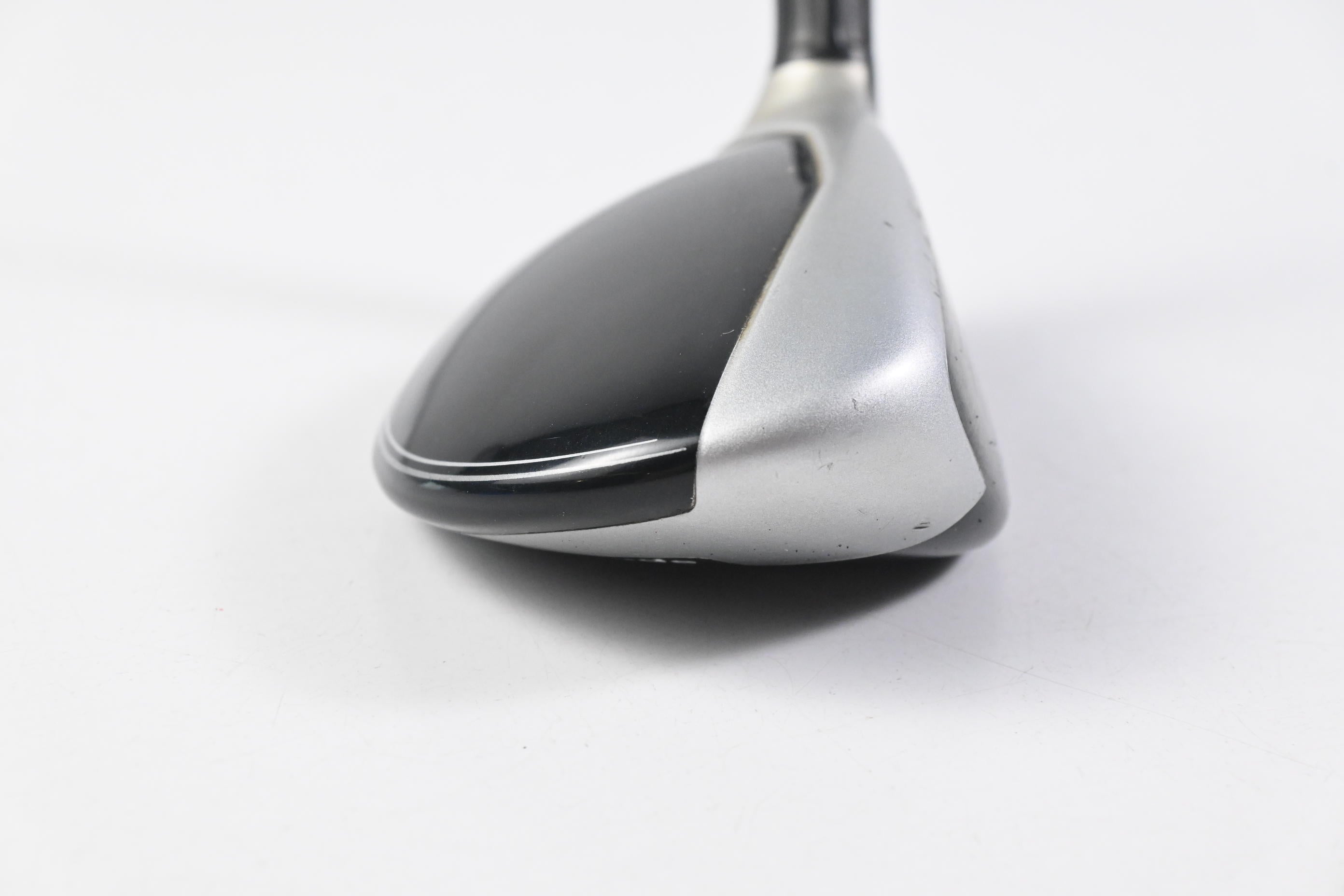 Taylormade M4 #3 Hybrid / 19 Degree / Regular Flex Fujikura Atmos Red 6 Shaft