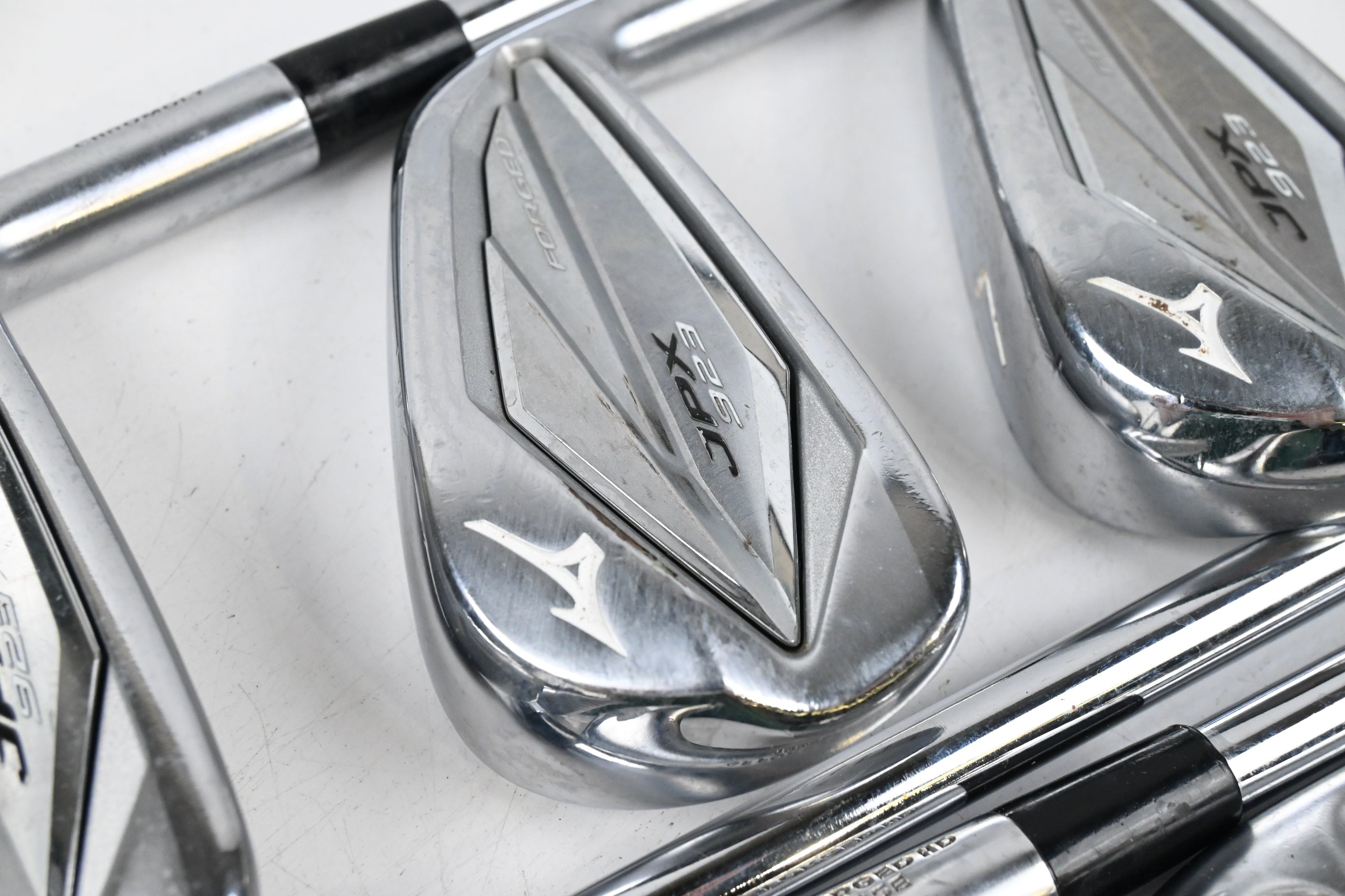 Mizuno JPX 923 Forged Irons / 5-PW+GW / Stiff Flex KBS S-Taper 120 Shafts