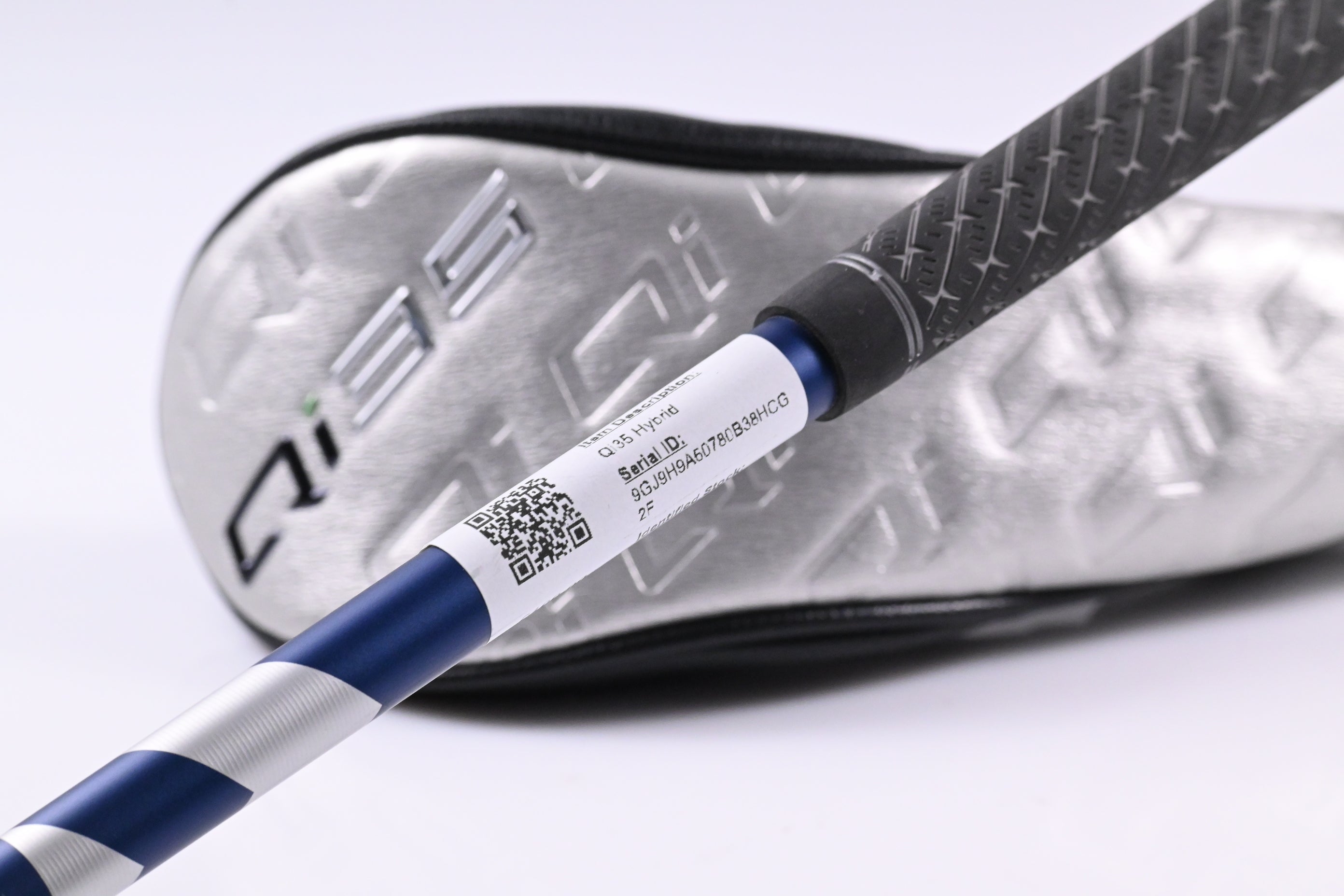 Taylormade Qi35 #4 Hybrid / 22 Degree / Regular Flex Fujikura Ventus Blue 6