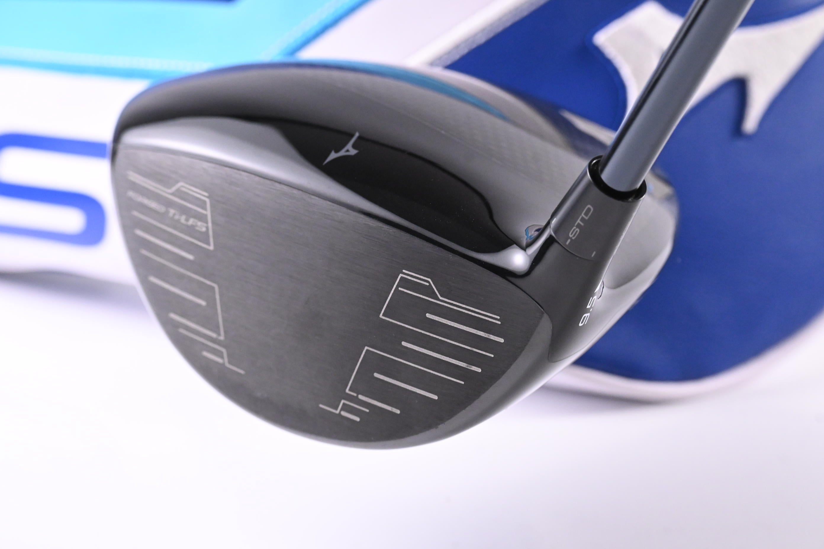 Mizuno ST-Max 230 Driver / 9.5 Degree / Regular Flex UST LinQ Red 5 M40X Shaft