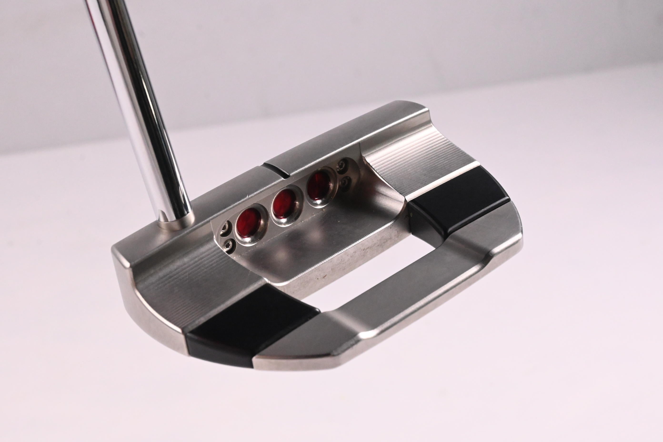 Scotty Cameron Studio Style Fastback 2025 Putter / 34 Inch