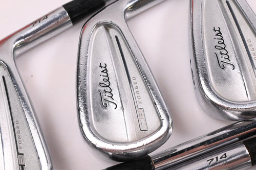 Titleist 714 CB Irons / 4-PW / Stiff Flex Dynamic Gold S300 Shafts