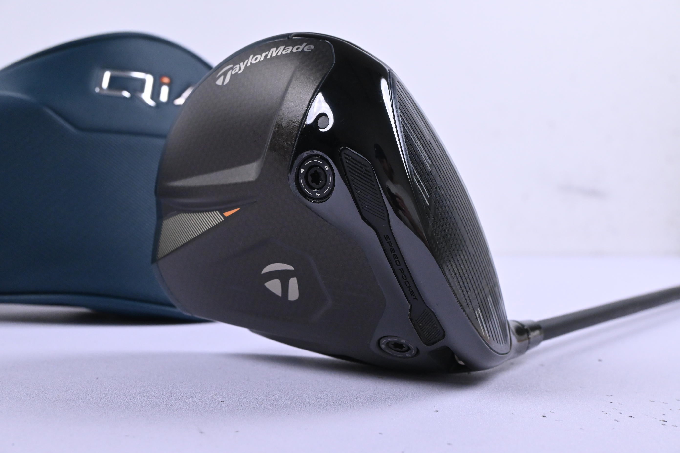Taylormade Qi4D Driver / 10.5 Degree / Stiff Flex REAX Blue 50 Shaft