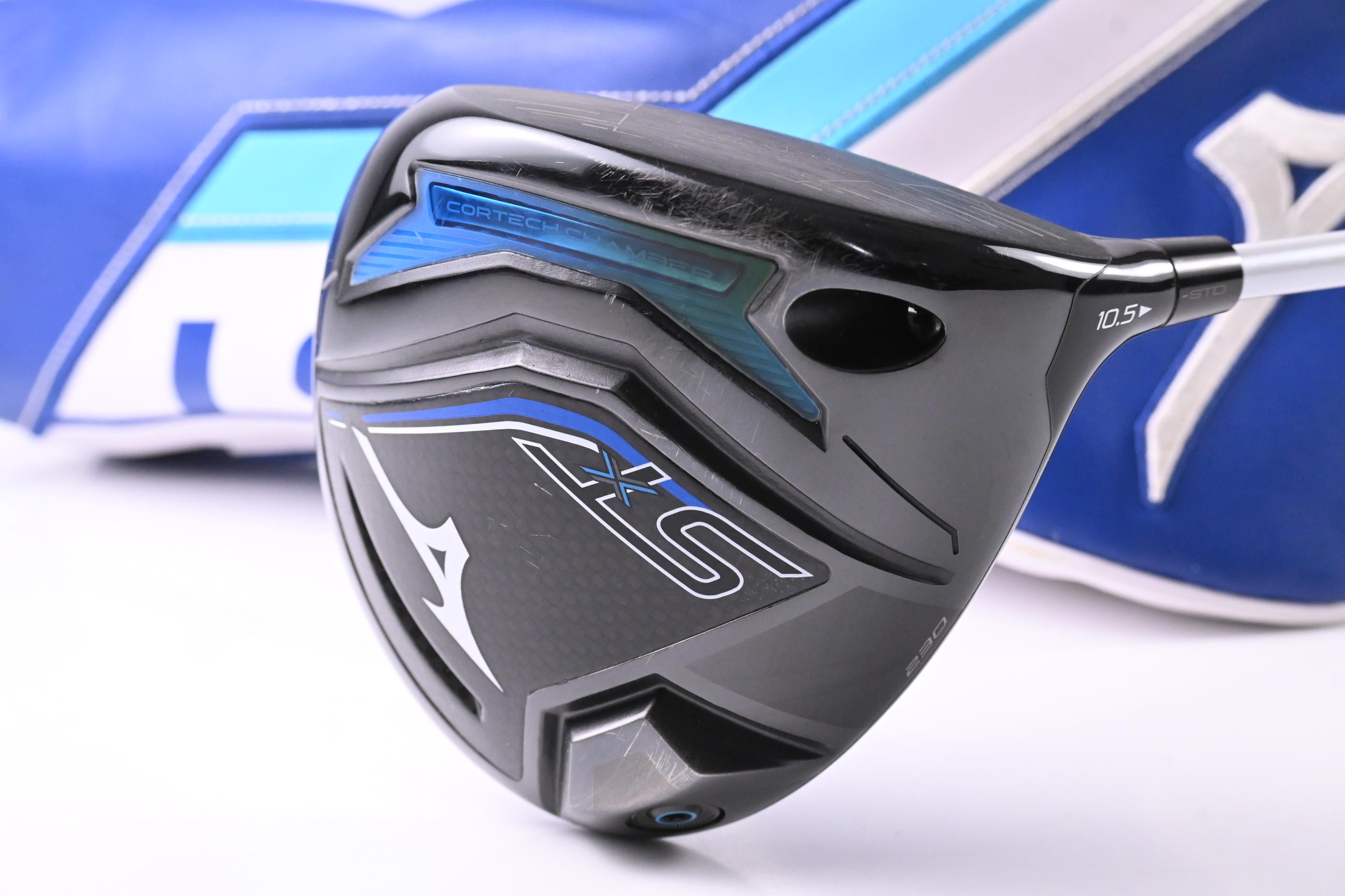Mizuno ST-X 230 Driver / 10.5 Degree / Regular Flex Aldila Ascent Red 50 Shaft