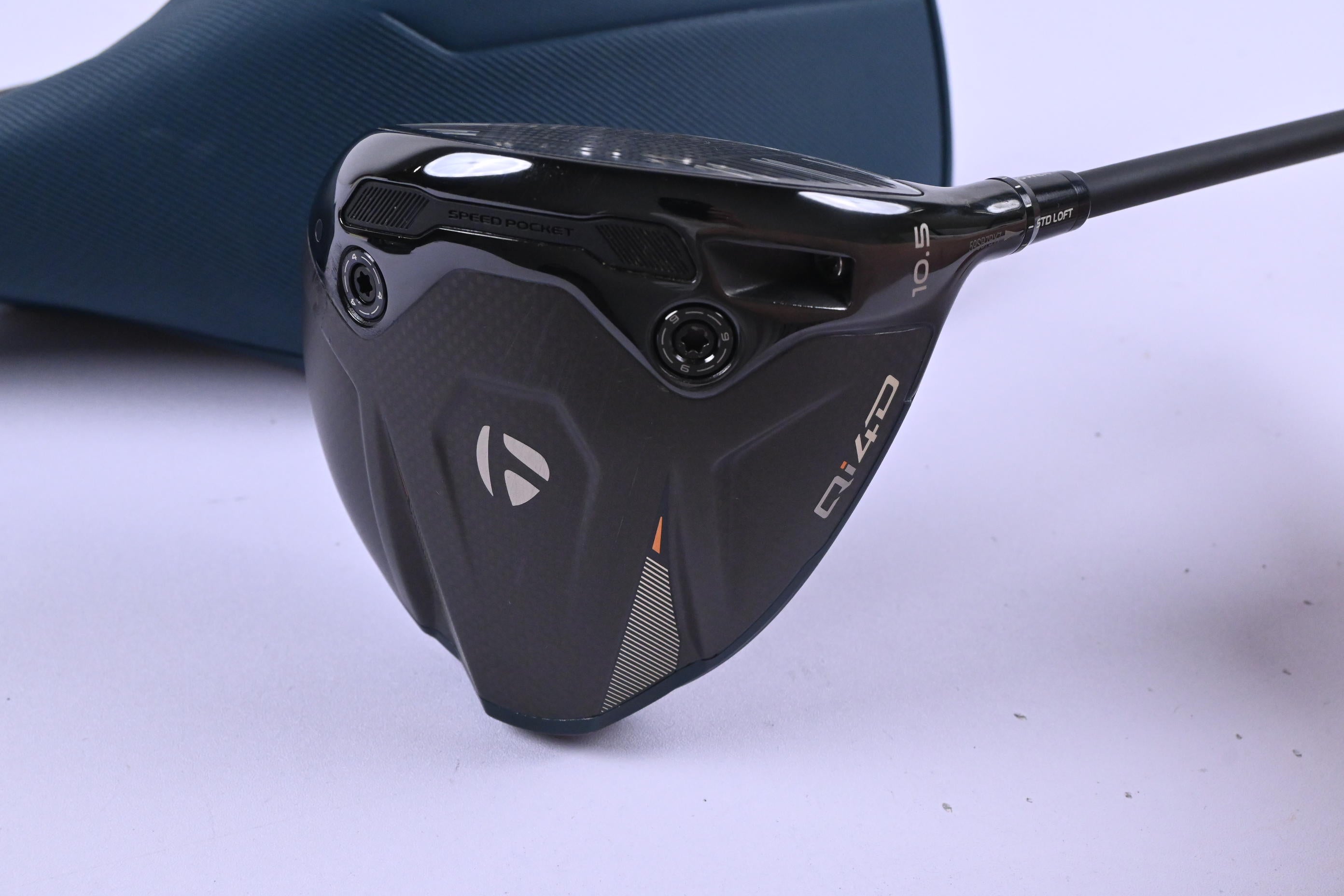 Taylormade Qi4D Driver / 10.5 Degree / Stiff Flex REAX Blue 50 Shaft