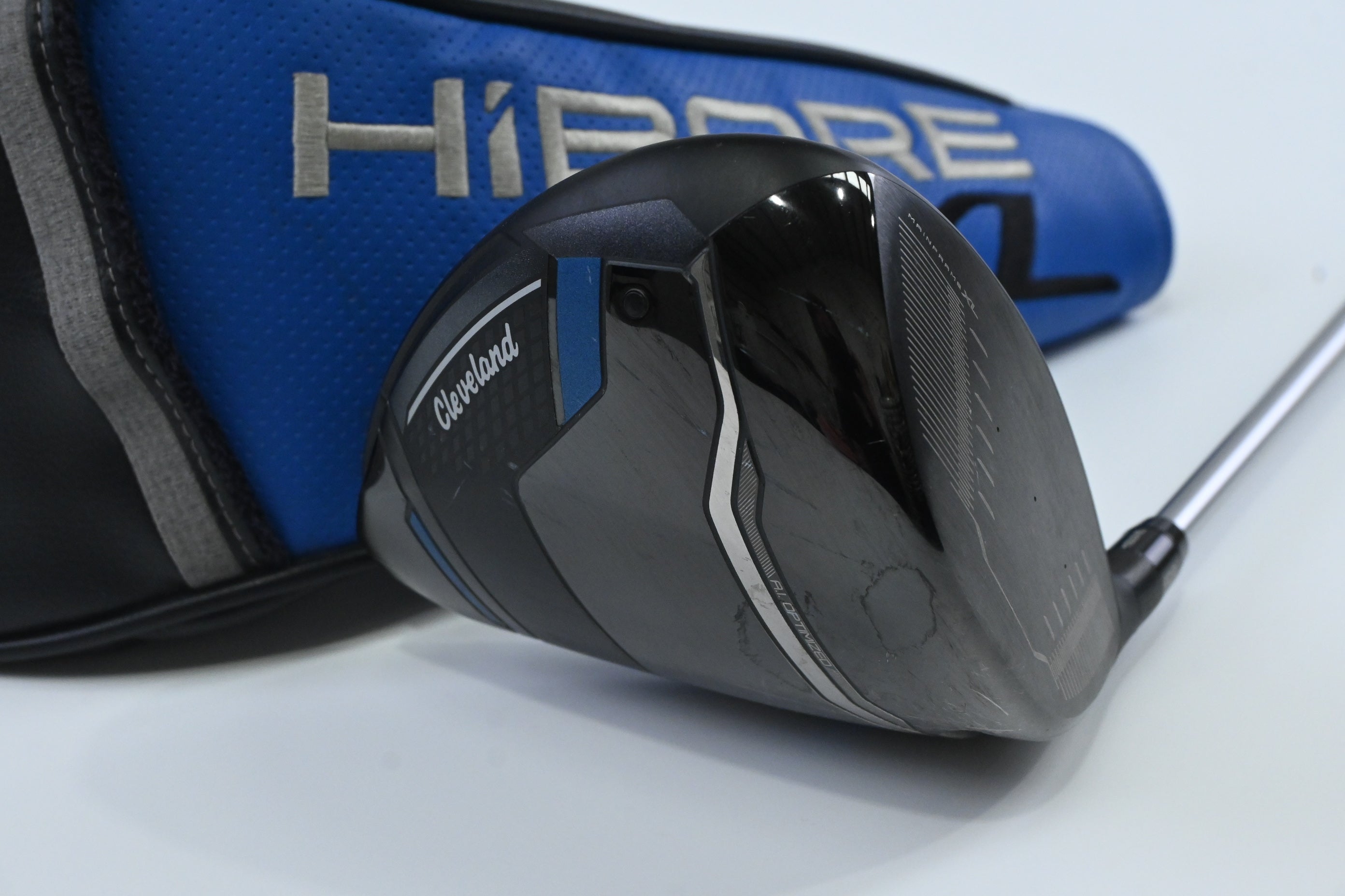 Cleveland HiBore XL Lite Driver / 10.5 Degree / Regular Flex Ascent PL 40 Shaft