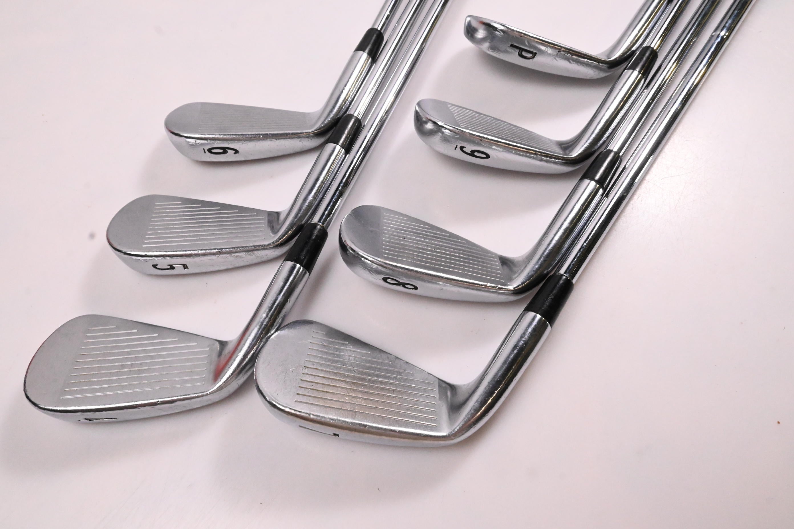 Titleist 714 CB Irons / 4-PW / Stiff Flex Dynamic Gold S300 Shafts