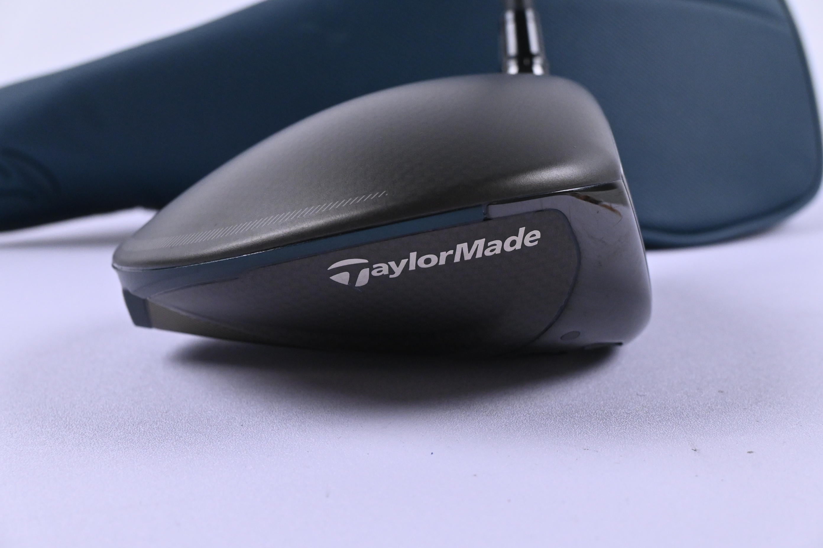 Taylormade Qi4D Driver / 10.5 Degree / Stiff Flex REAX Blue 50 Shaft
