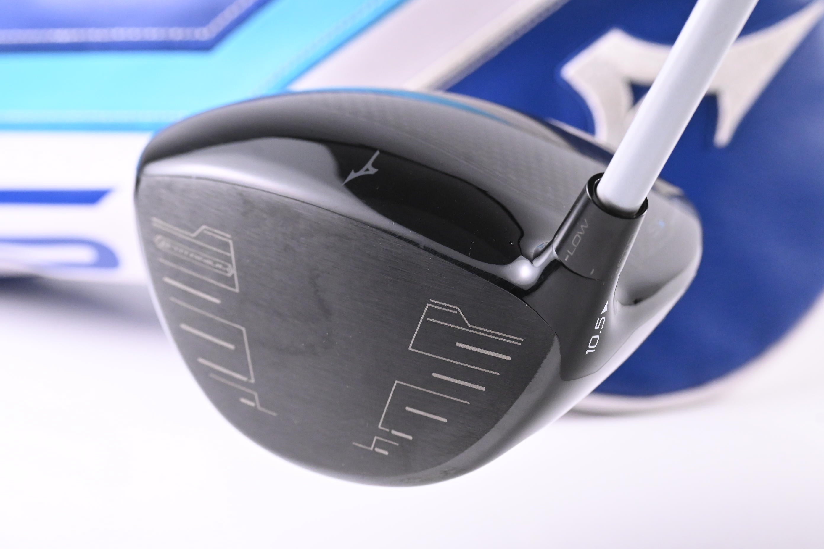 Mizuno ST-X 230 Driver / 10.5 Degree / Regular Flex Aldila Ascent Red 50 Shaft