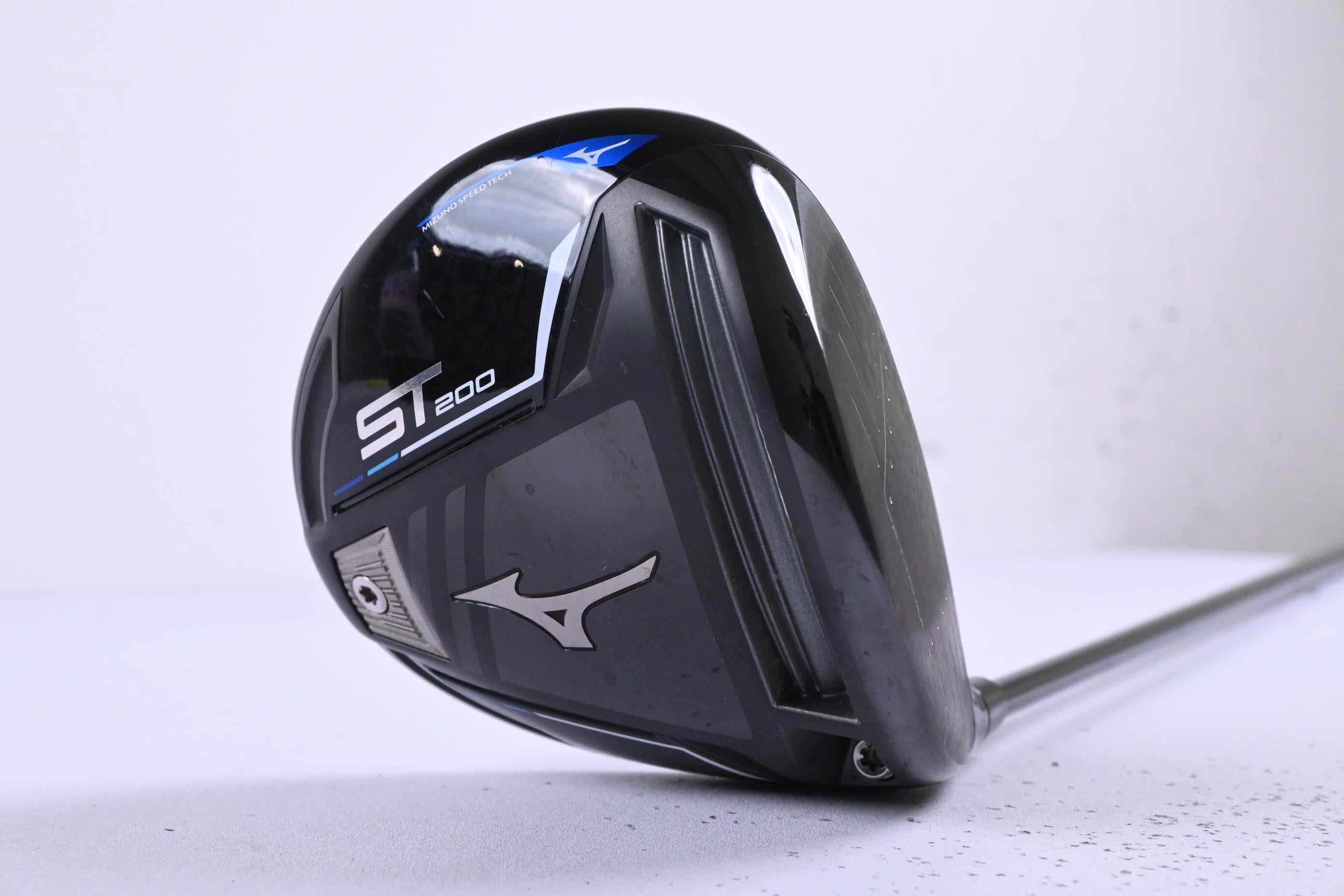 Mizuno ST200 Driver / 10.5 Degree / Regular Flex Diamana M+ Ltd 50 Shaft