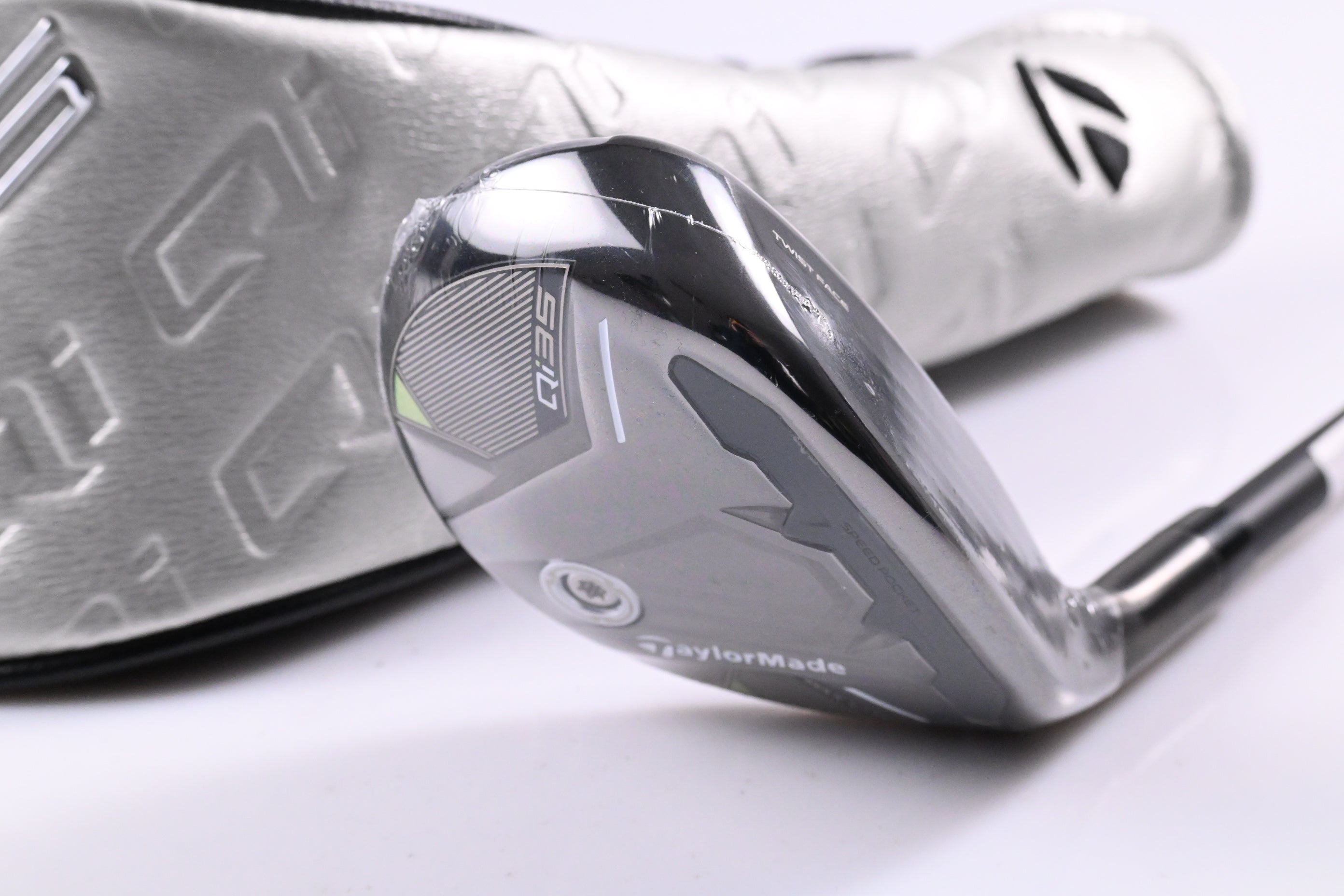 Taylormade Qi35 Max Lite #5 Hybrid / 27 Degree / Senior Flex Vanquish 5 Shaft