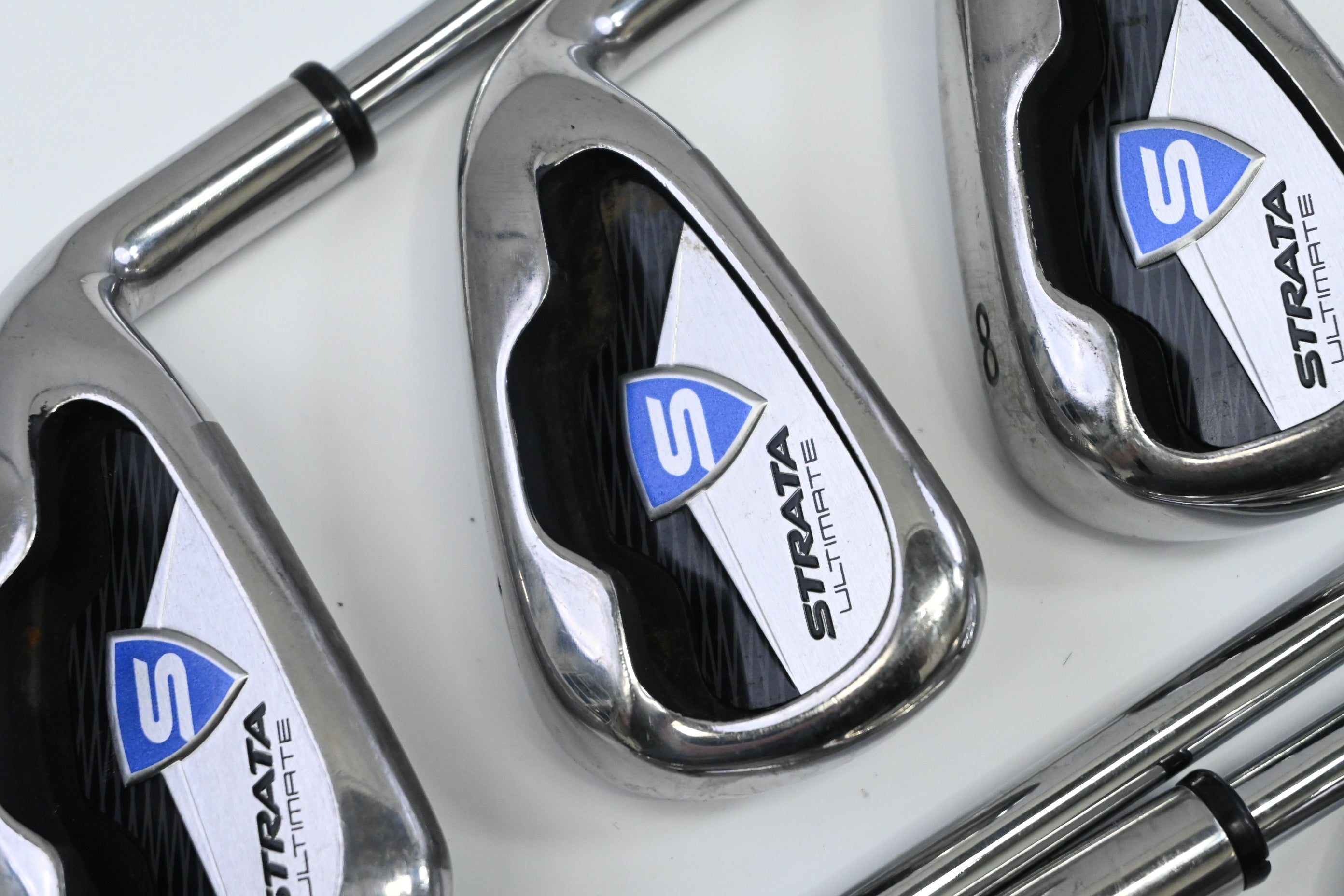 Strata Ultralite Irons / 6-PW+SW / Regular Flex Strata Ultralite Shafts