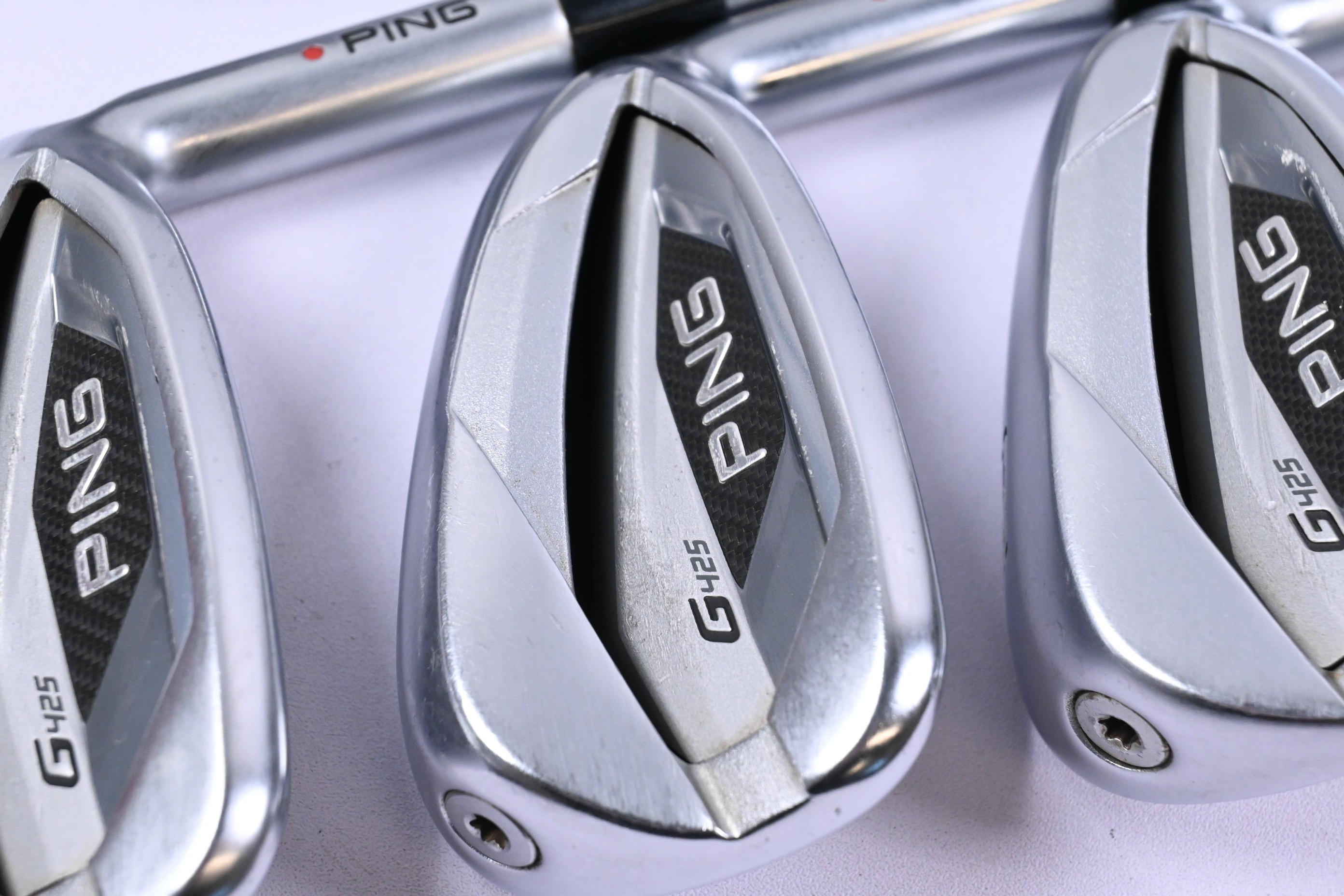 Ping G425 Irons / 5-PW+GW / Red Dot / Regular Flex Ping AWT 2.0 Shafts