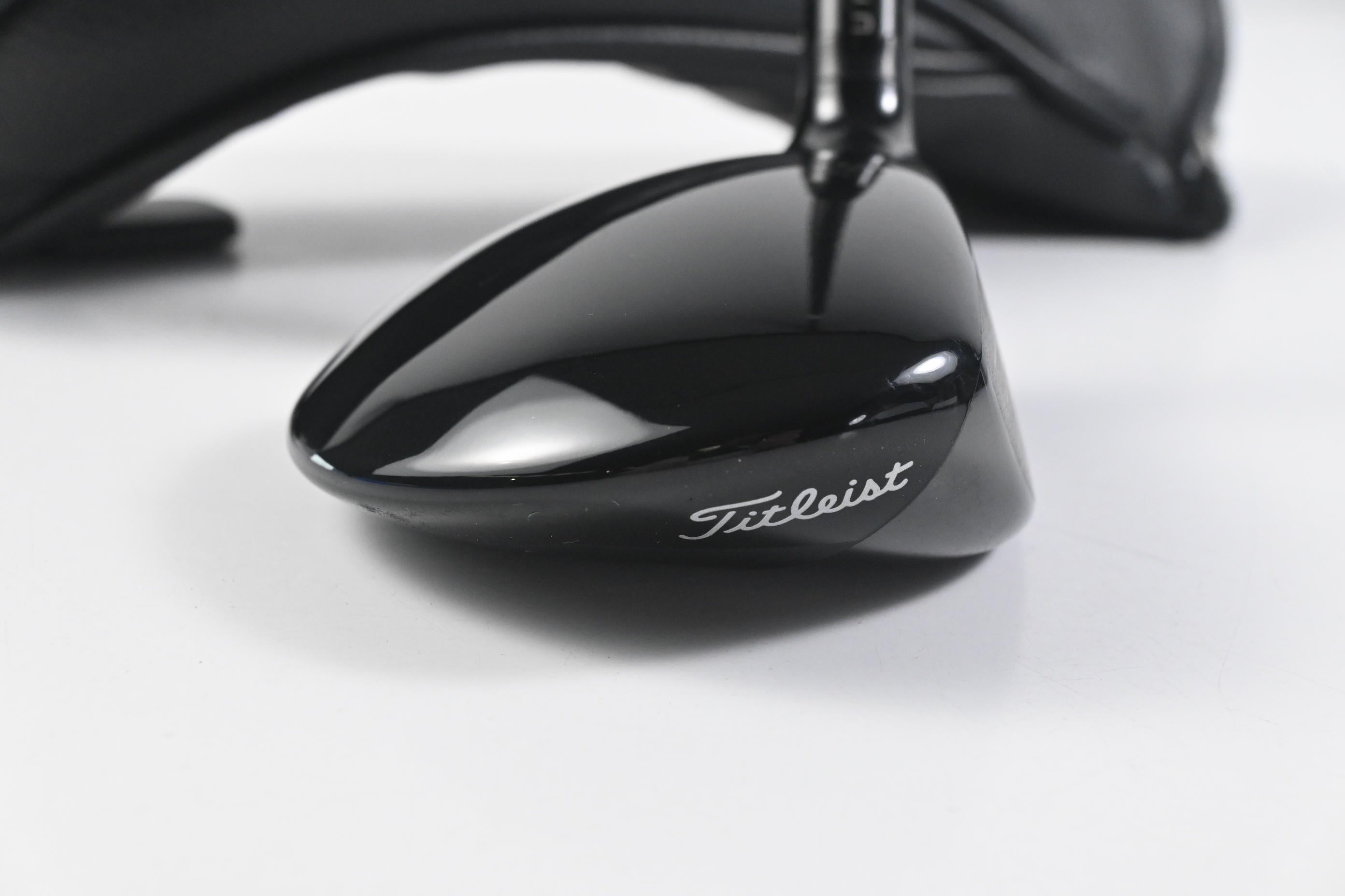 Titleist GT2 #5 Wood / 18 Degree / Stiff Flex HZRDUS Black 70 Shaft