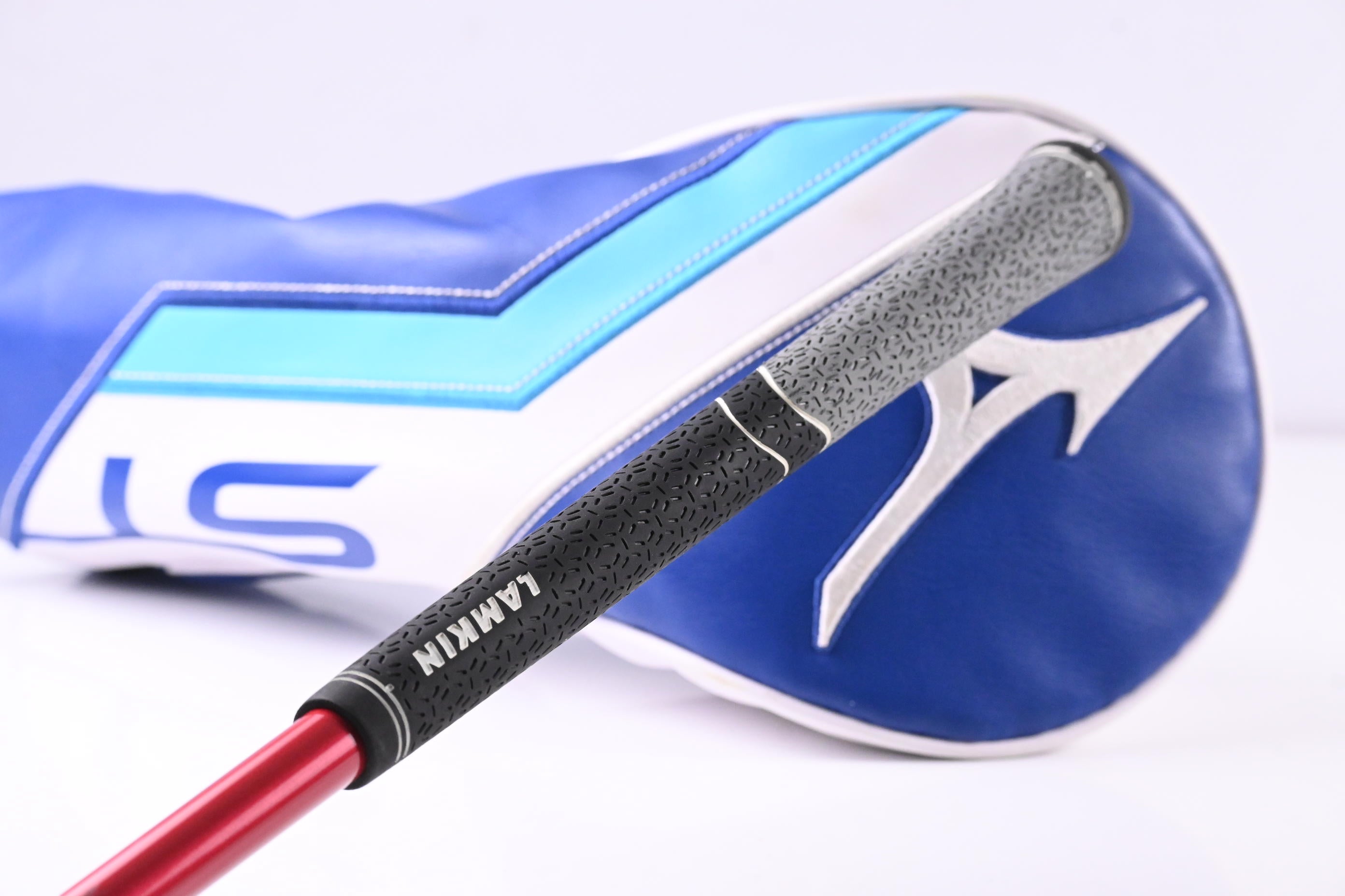 Mizuno ST-X 230 Driver / 10.5 Degree / Regular Flex Aldila Ascent Red 50 Shaft